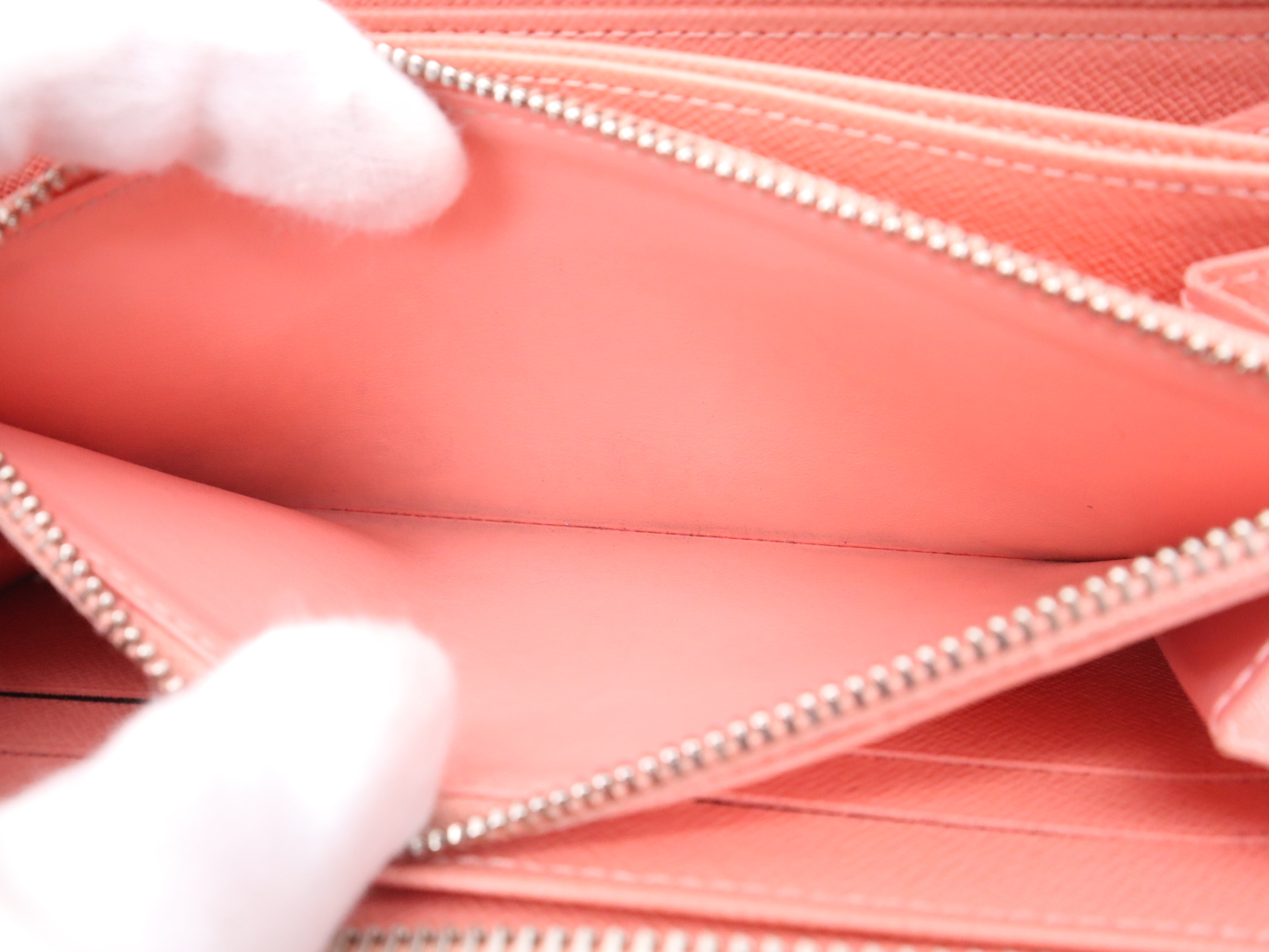 M56233 Wallet — view 9