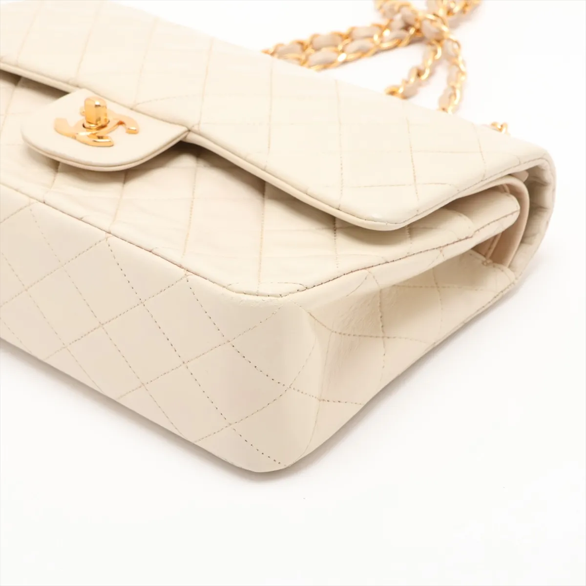 Matelassé 25 Lambskin Double Flap Double Chain Bag, Beige, Gold Hardware, 4429958, Series 4, A01112 — view 3