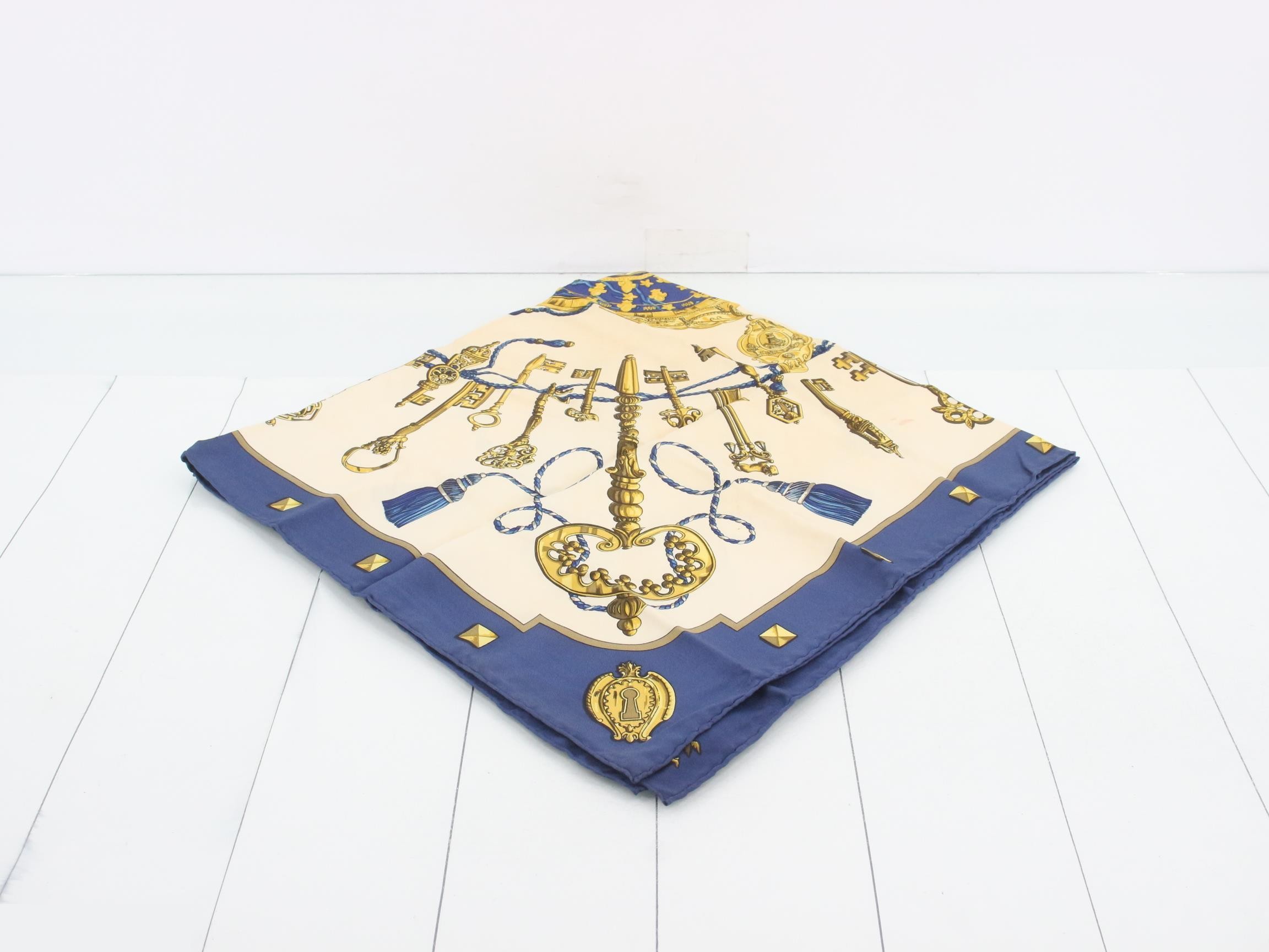 Carre 90 Silk Les Cles Scarf — view 2