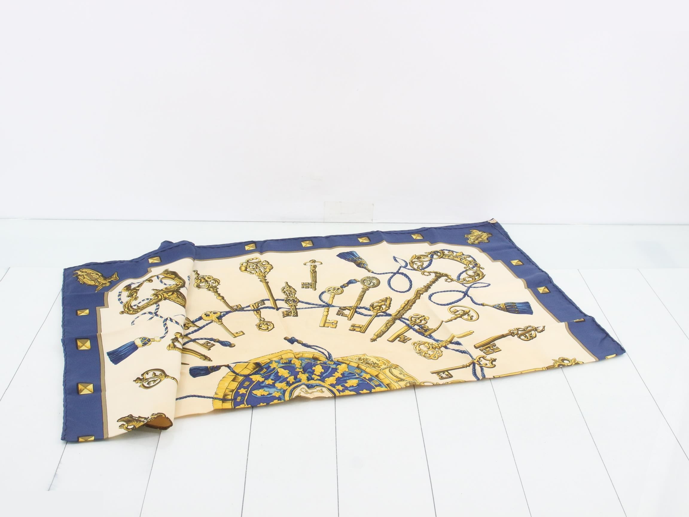 Carre 90 Silk Les Cles Scarf — view 3
