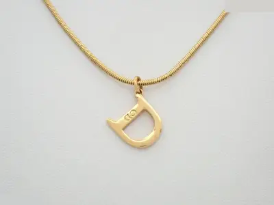 Necklace, chain approximately 44cm