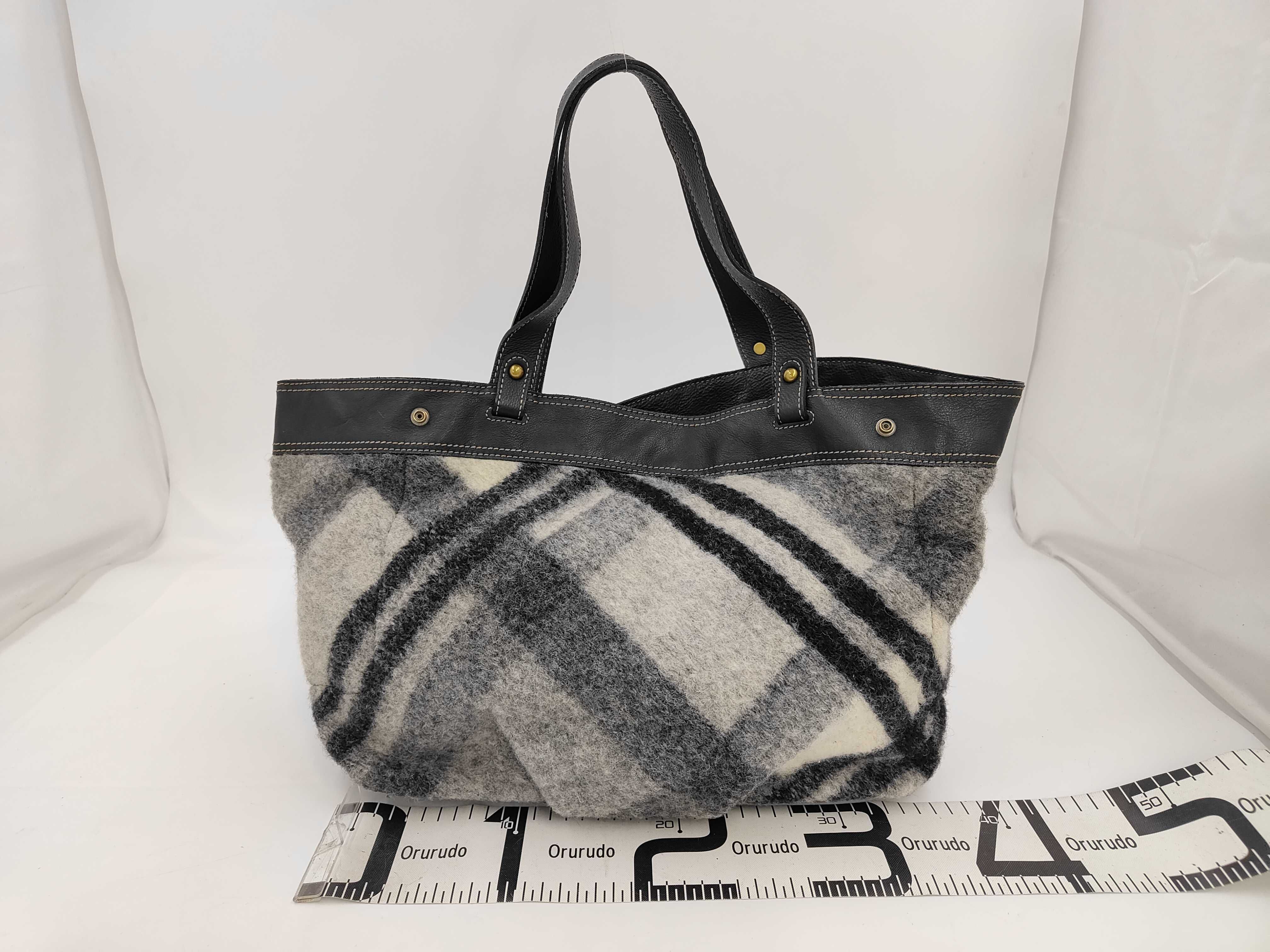 Blue Label Burberry Shoulder Bag Tote Bag — view 2