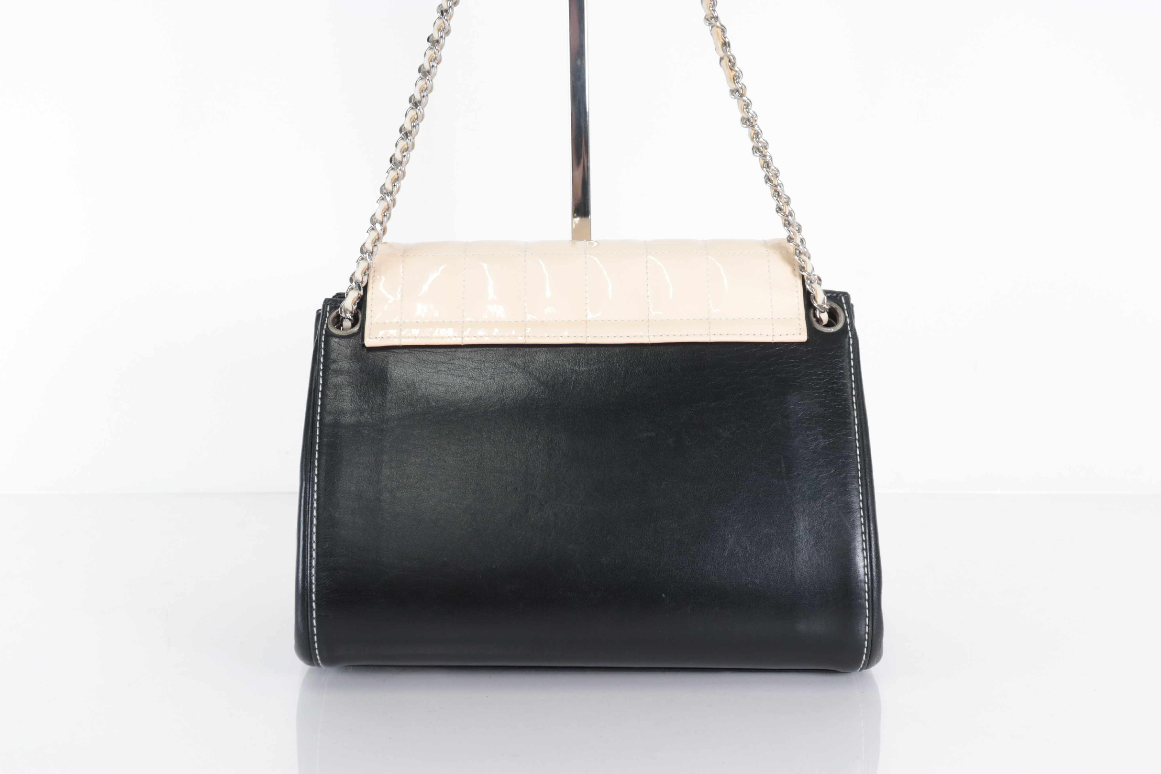 Enamel x Lambskin Silver Hardware Bicolor Chain Shoulder Bag (Serial Number 6) — view 3
