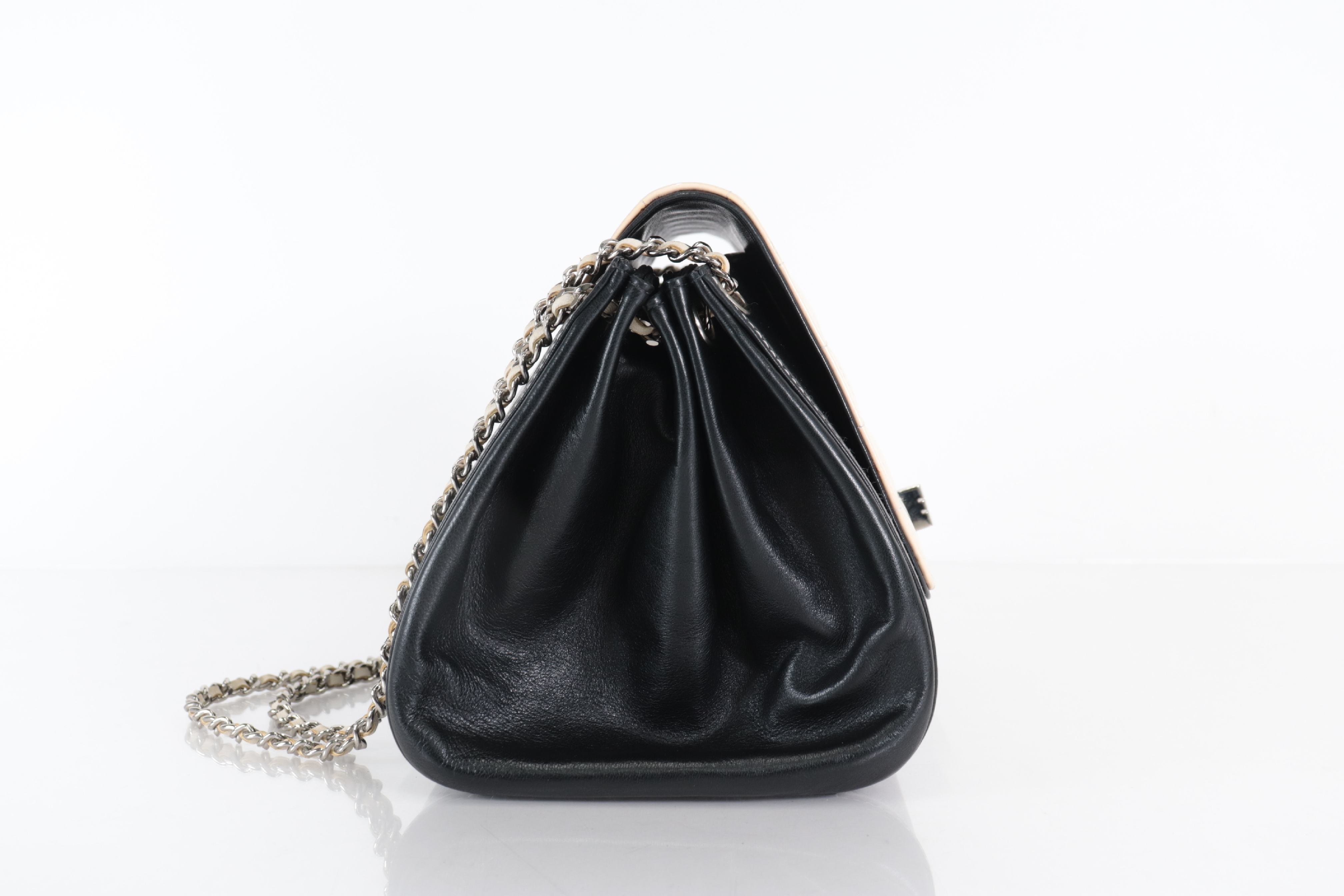 Enamel x Lambskin Silver Hardware Bicolor Chain Shoulder Bag (Serial Number 6) — view 4