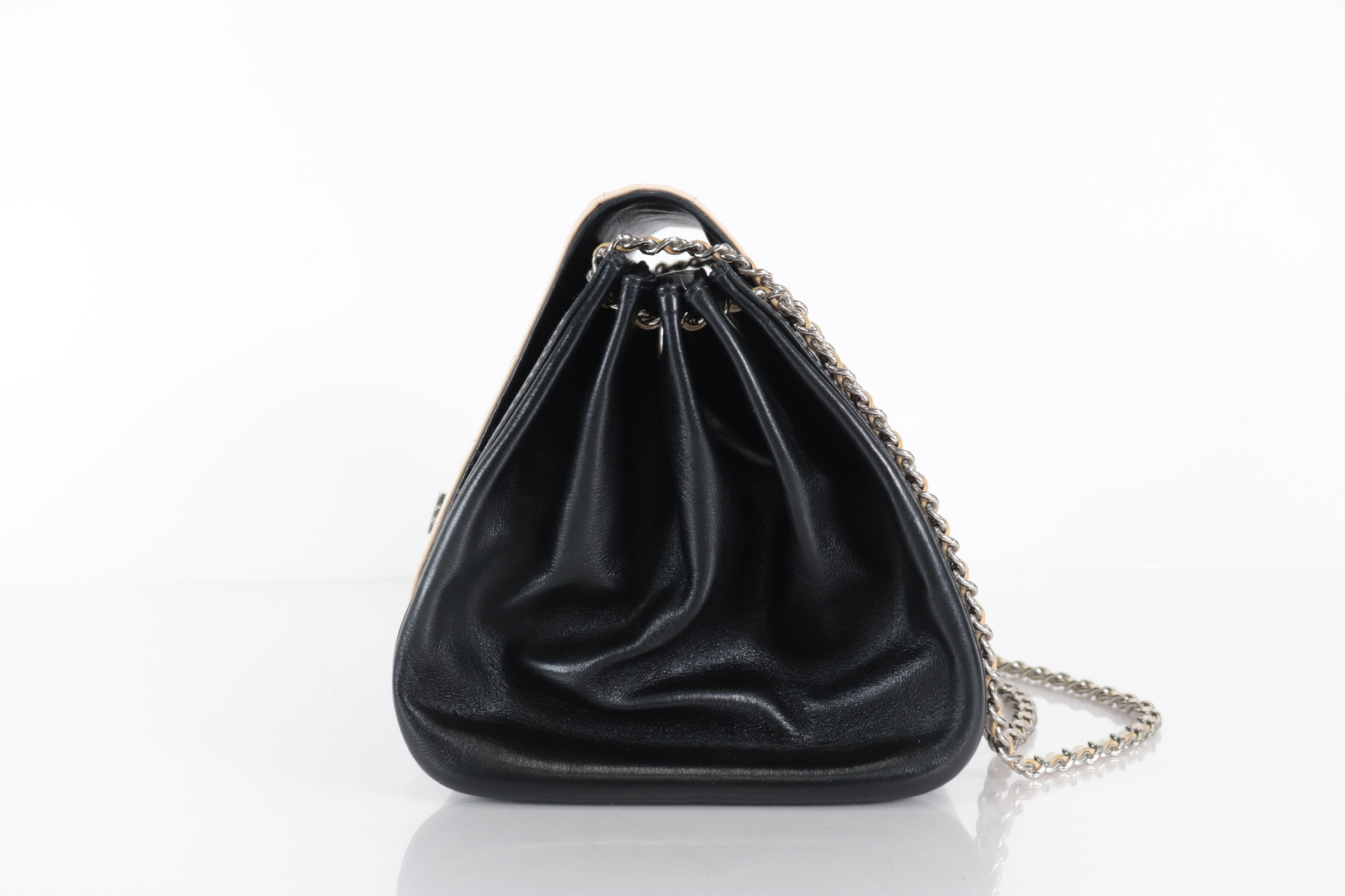 Enamel x Lambskin Silver Hardware Bicolor Chain Shoulder Bag (Serial Number 6) — view 5