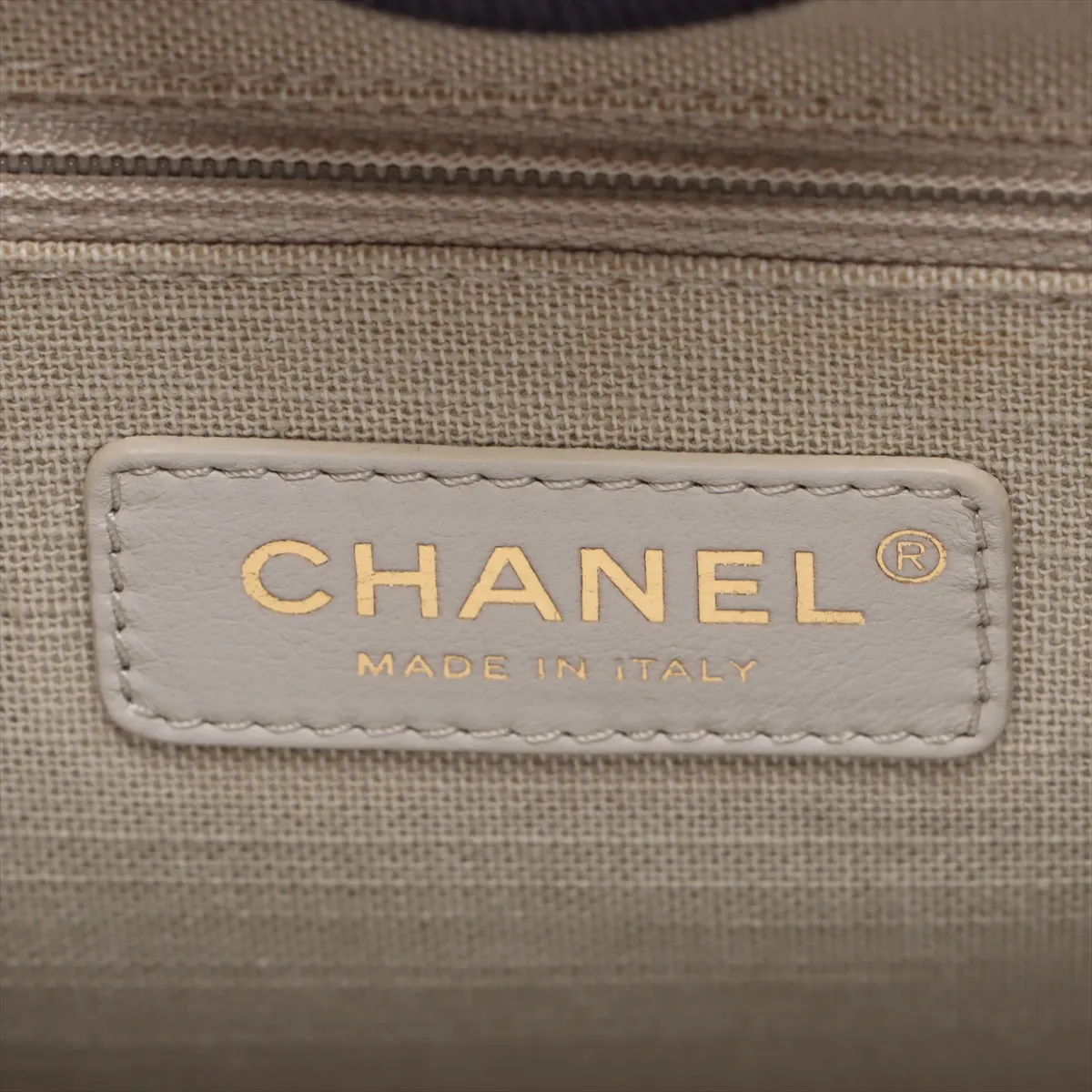 Deauville MM Mixed Fiber Chain Tote Bag Blue Gold Hardware H8CUCECG Random Plate — view 14