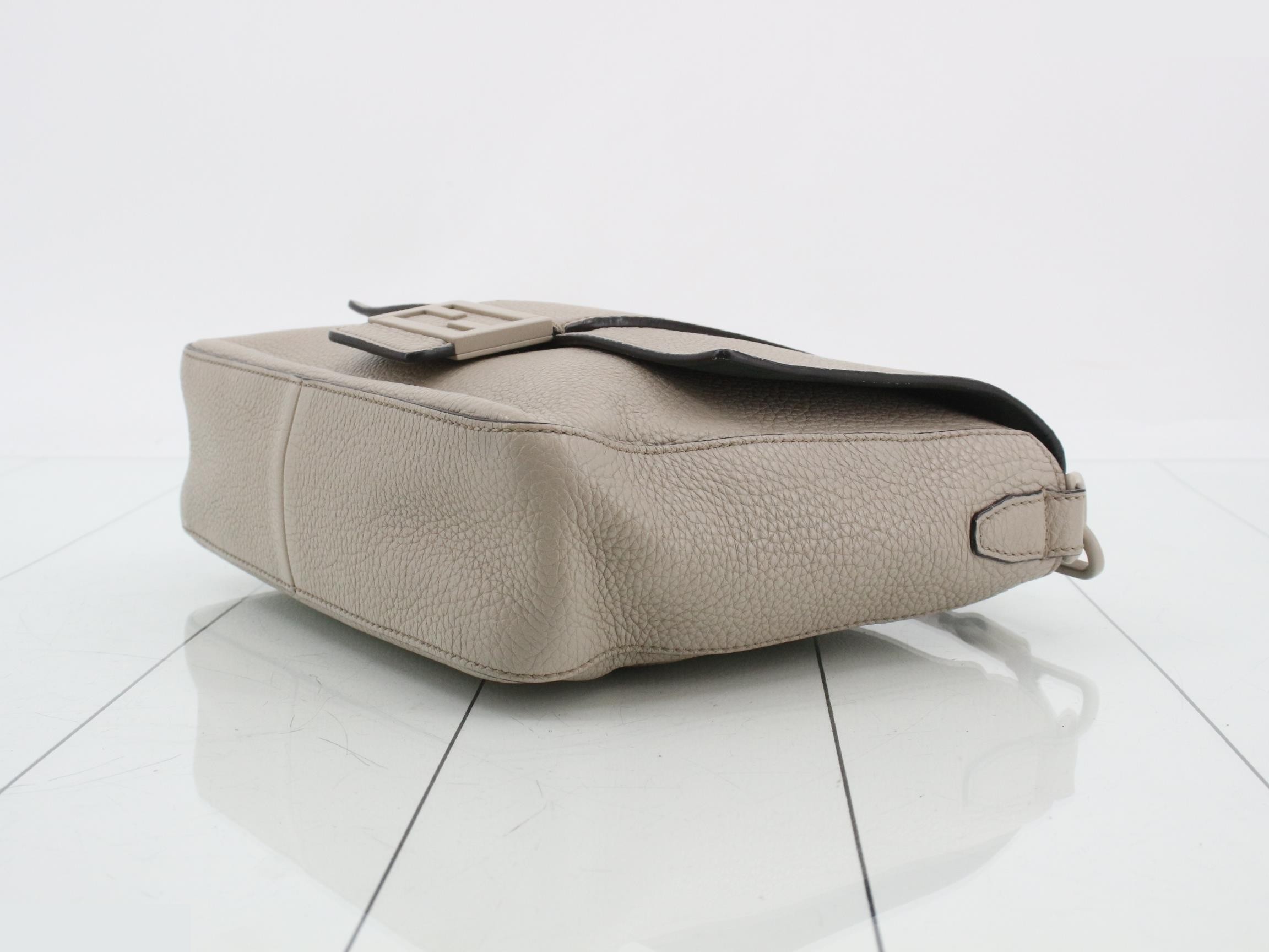 Bucket Messenger, Medium, 7VA537 — view 6