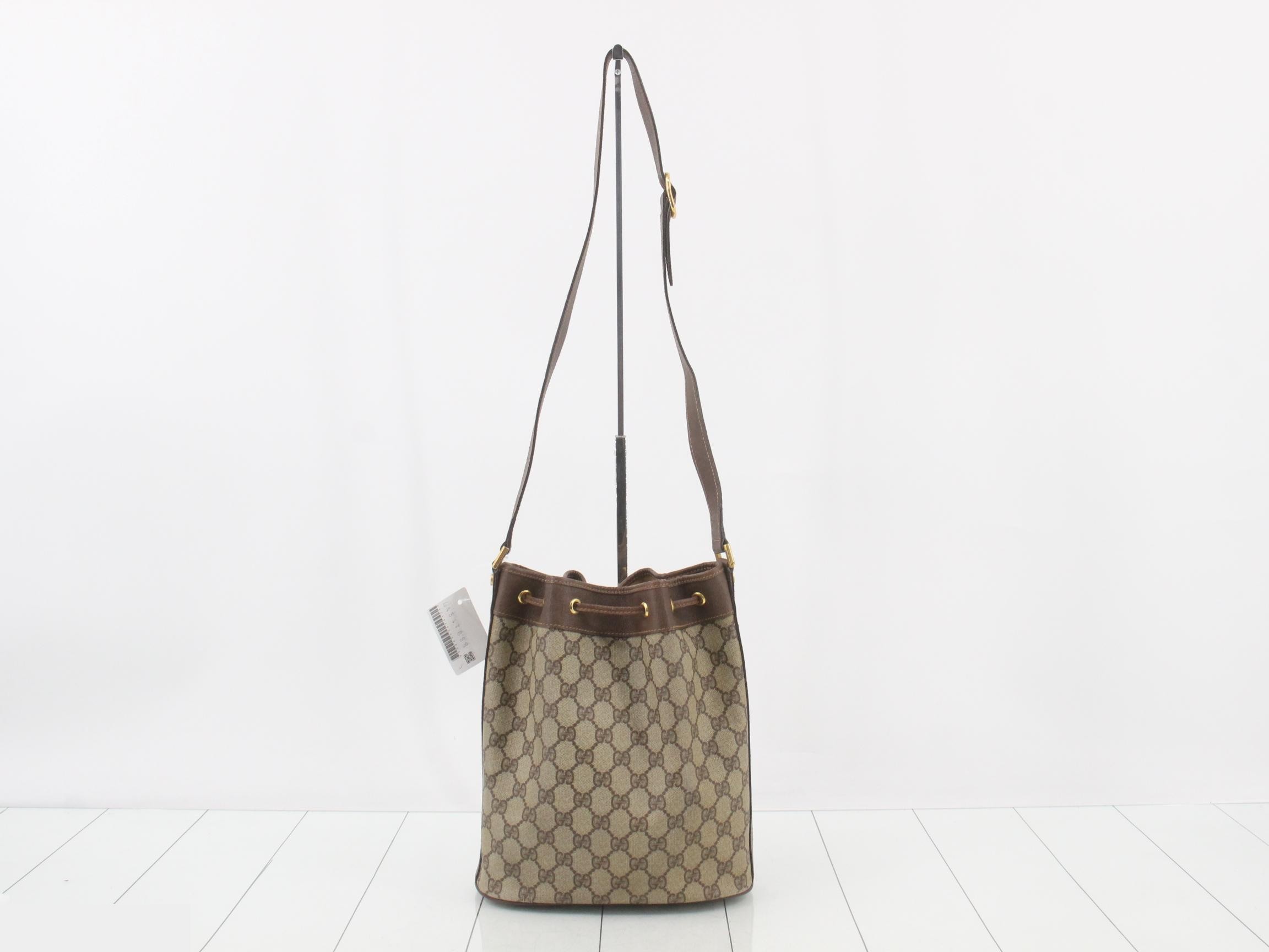 GG Supreme Leather Shoulder Bag — view 2