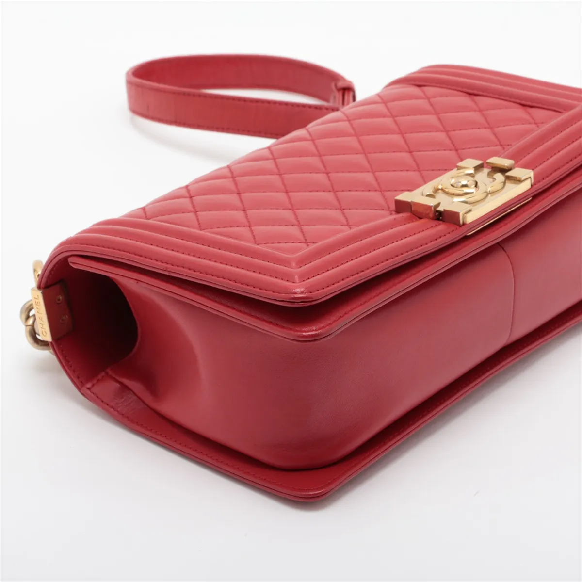 Boy Chanel 25 Lambskin Chain Shoulder Bag, Red with Gold Hardware, 21281528, Serial Number 21, A67086 — view 4