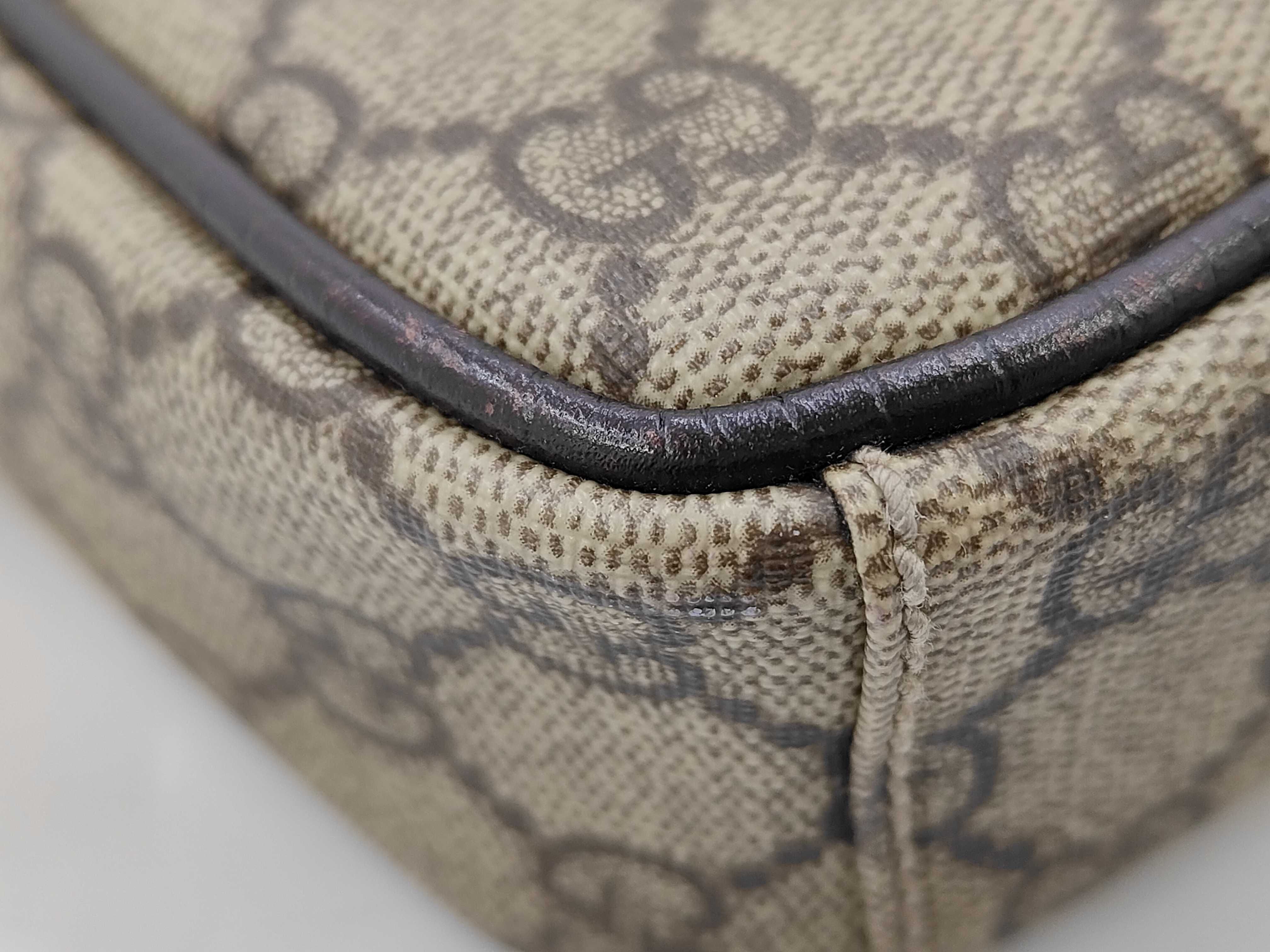 GG Supreme Shoulder Bag — view 6