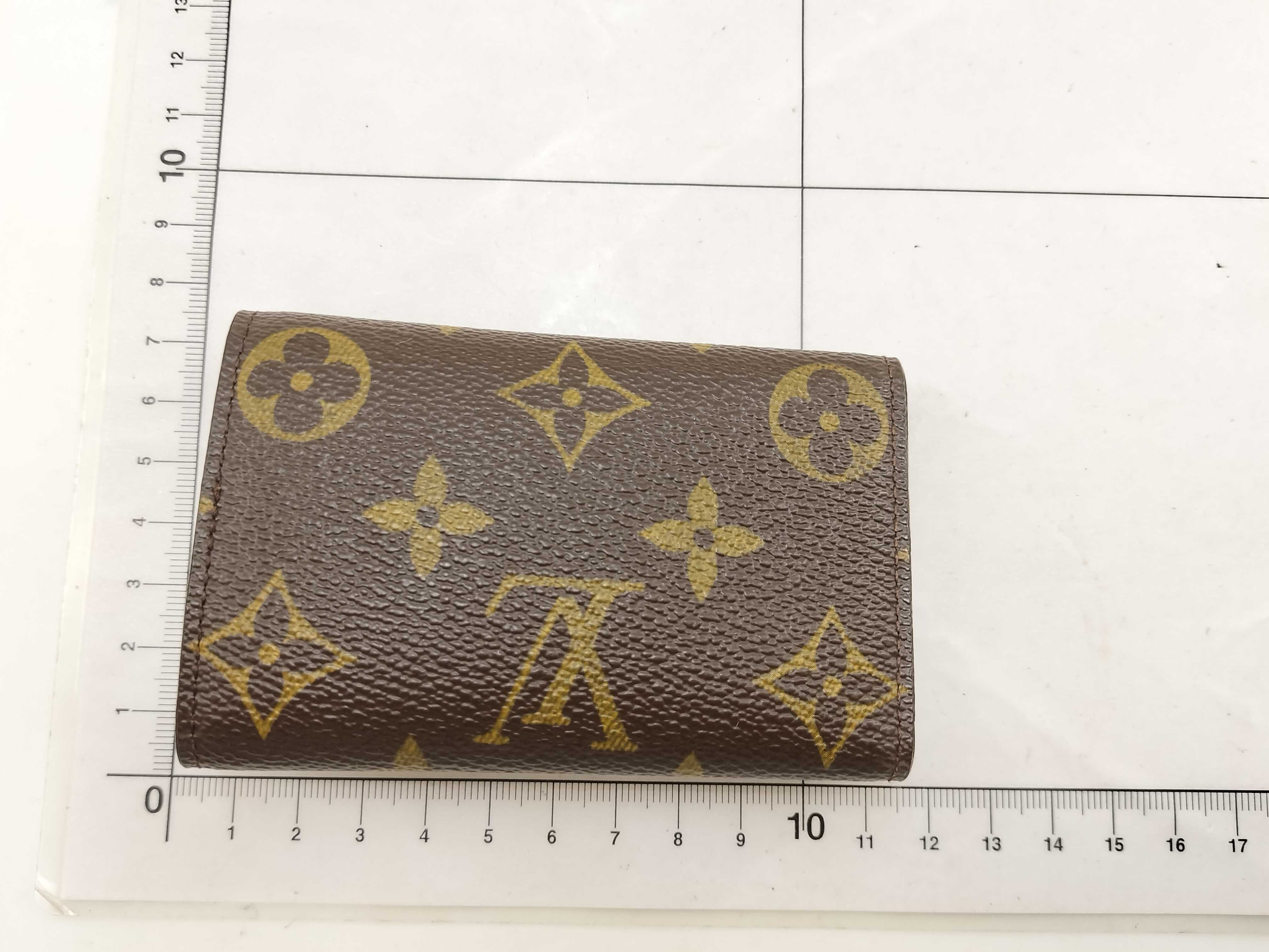 Monogram M62630 Multicles 6 Key Case — view 2