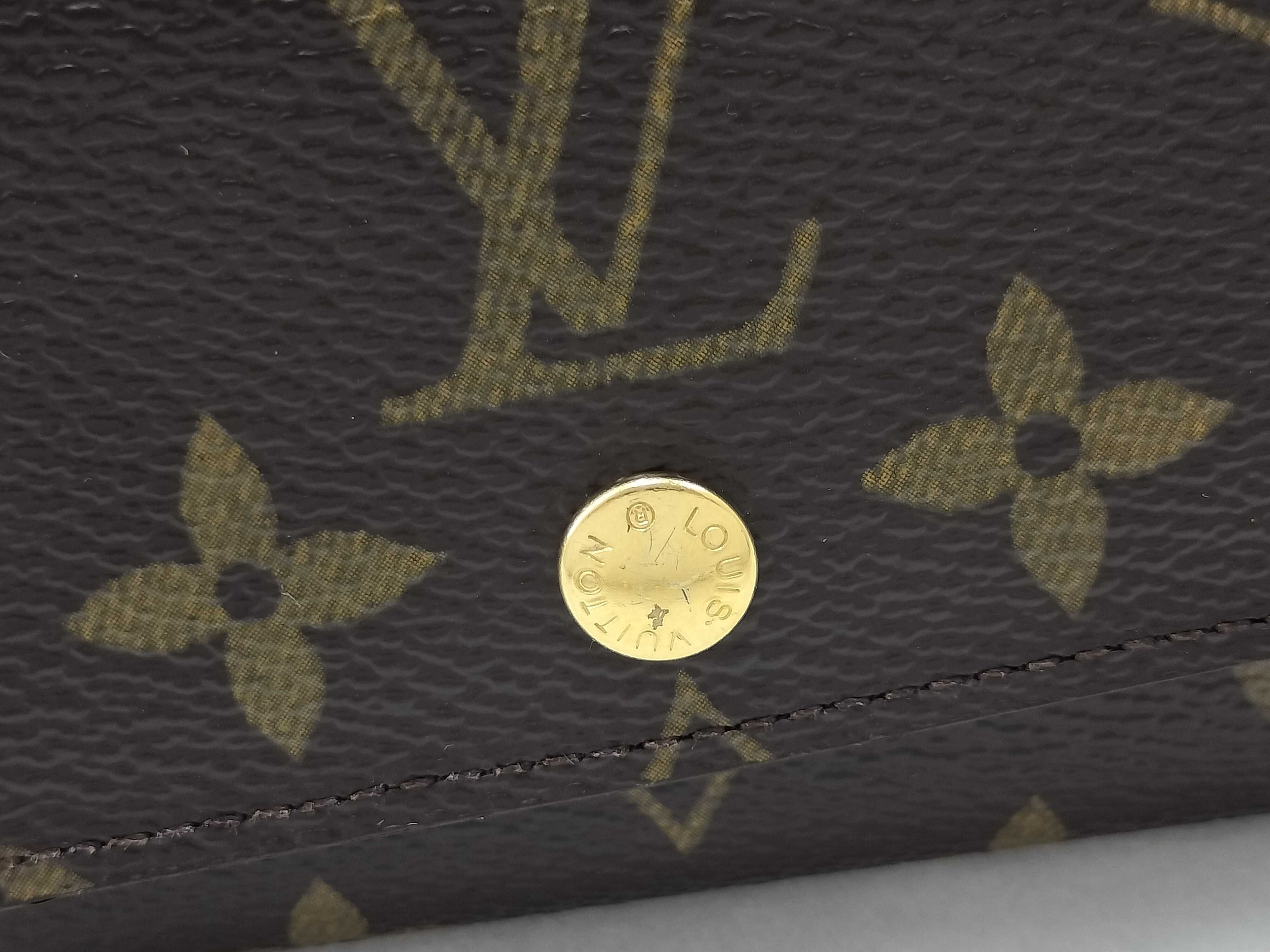 Monogram M62630 Multicles 6 Key Case — view 8