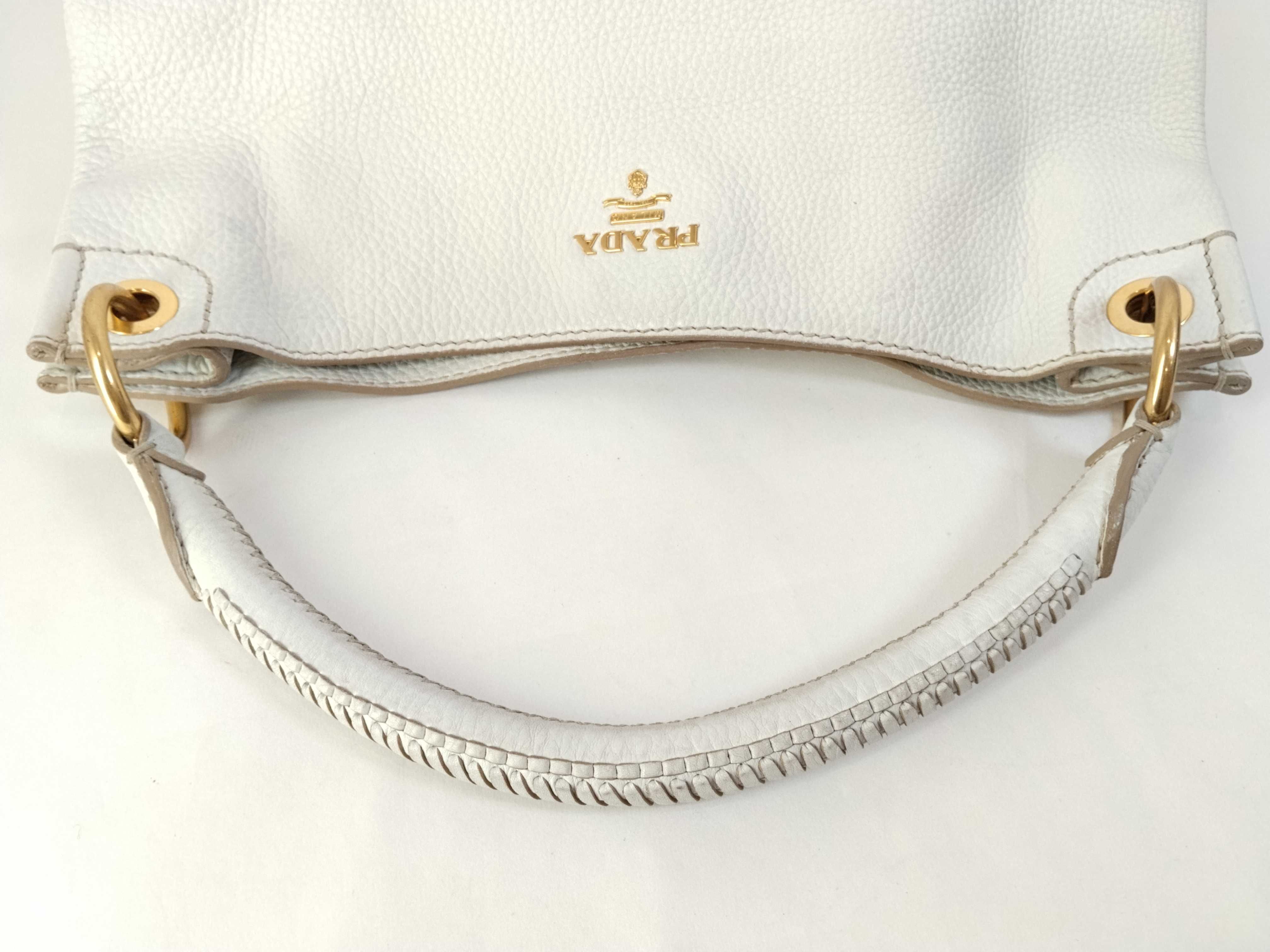 Vitello Daino Hobo Shoulder Bag — view 3