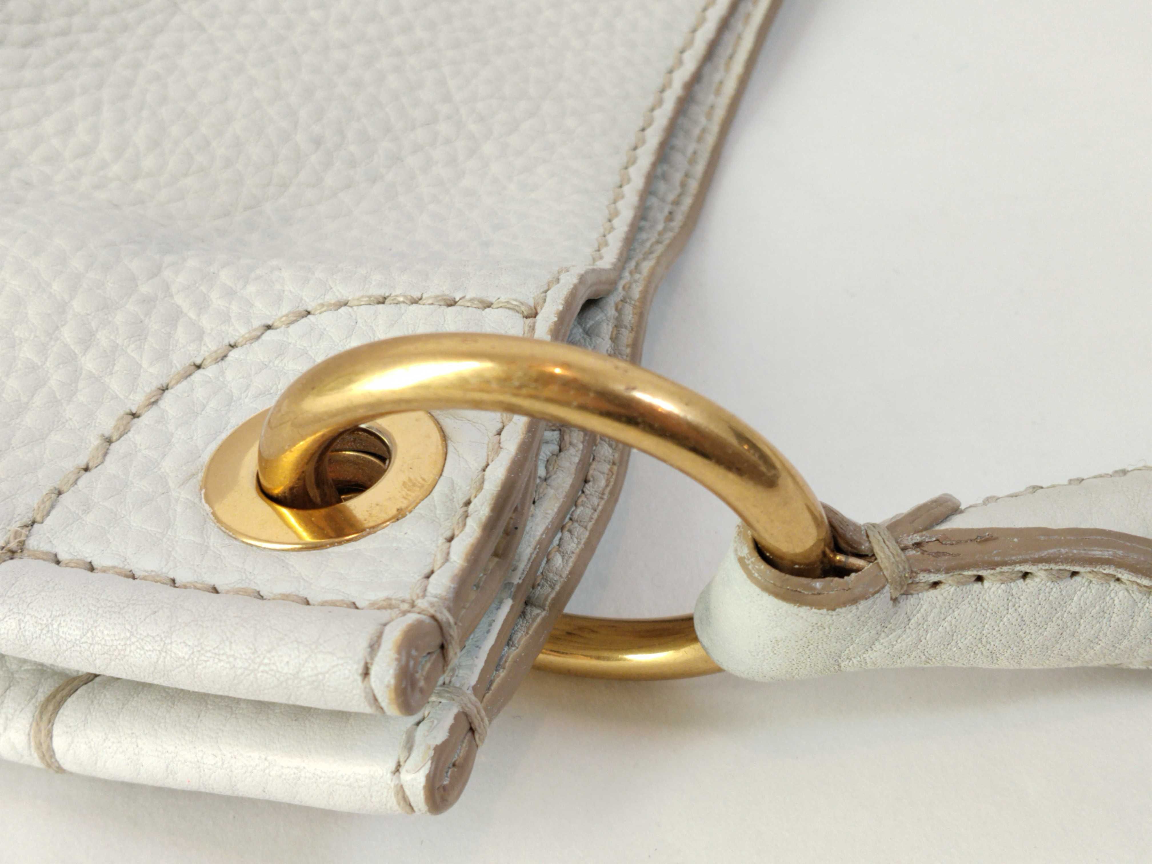 Vitello Daino Hobo Shoulder Bag — view 6