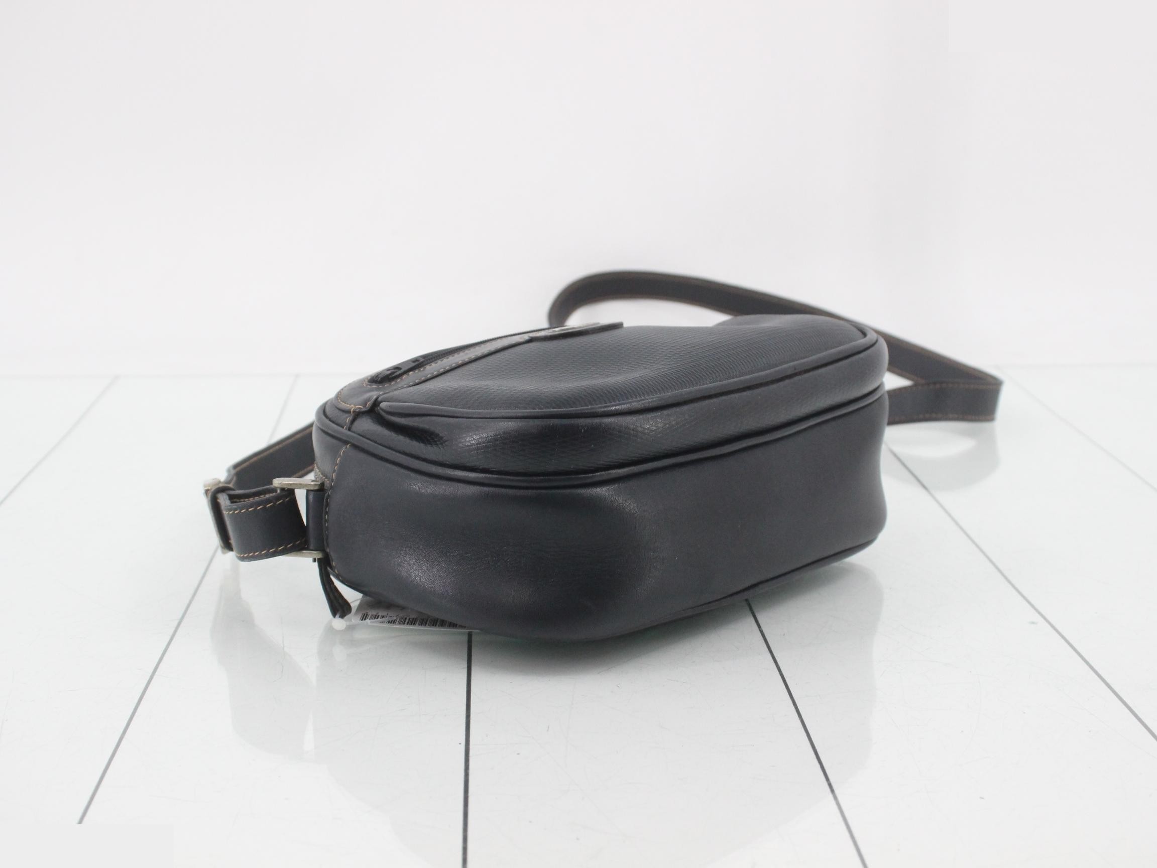 Old Gucci logo shoulder bag — view 5