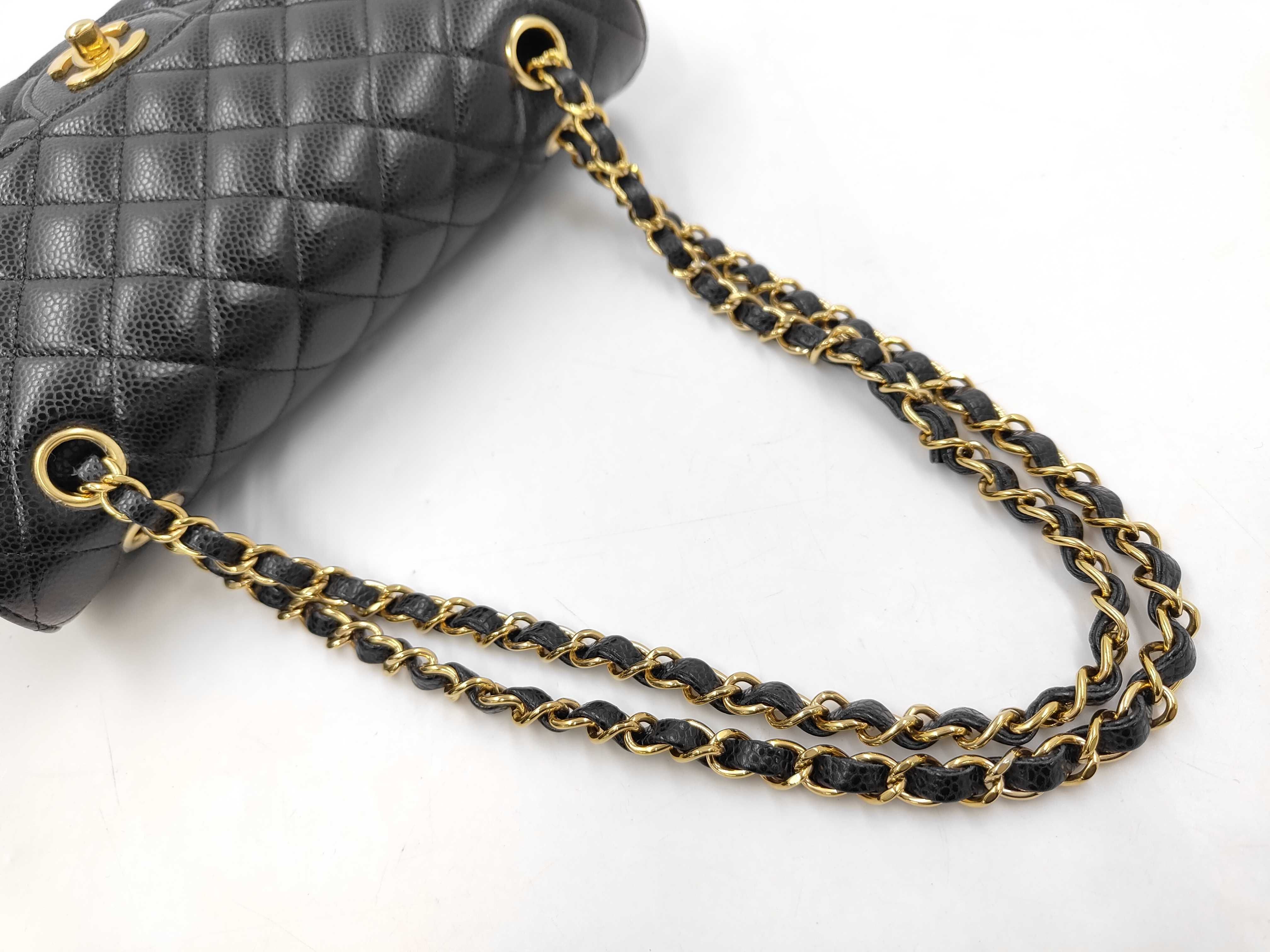 Matelassé Caviar Skin Chain Shoulder Bag — view 3