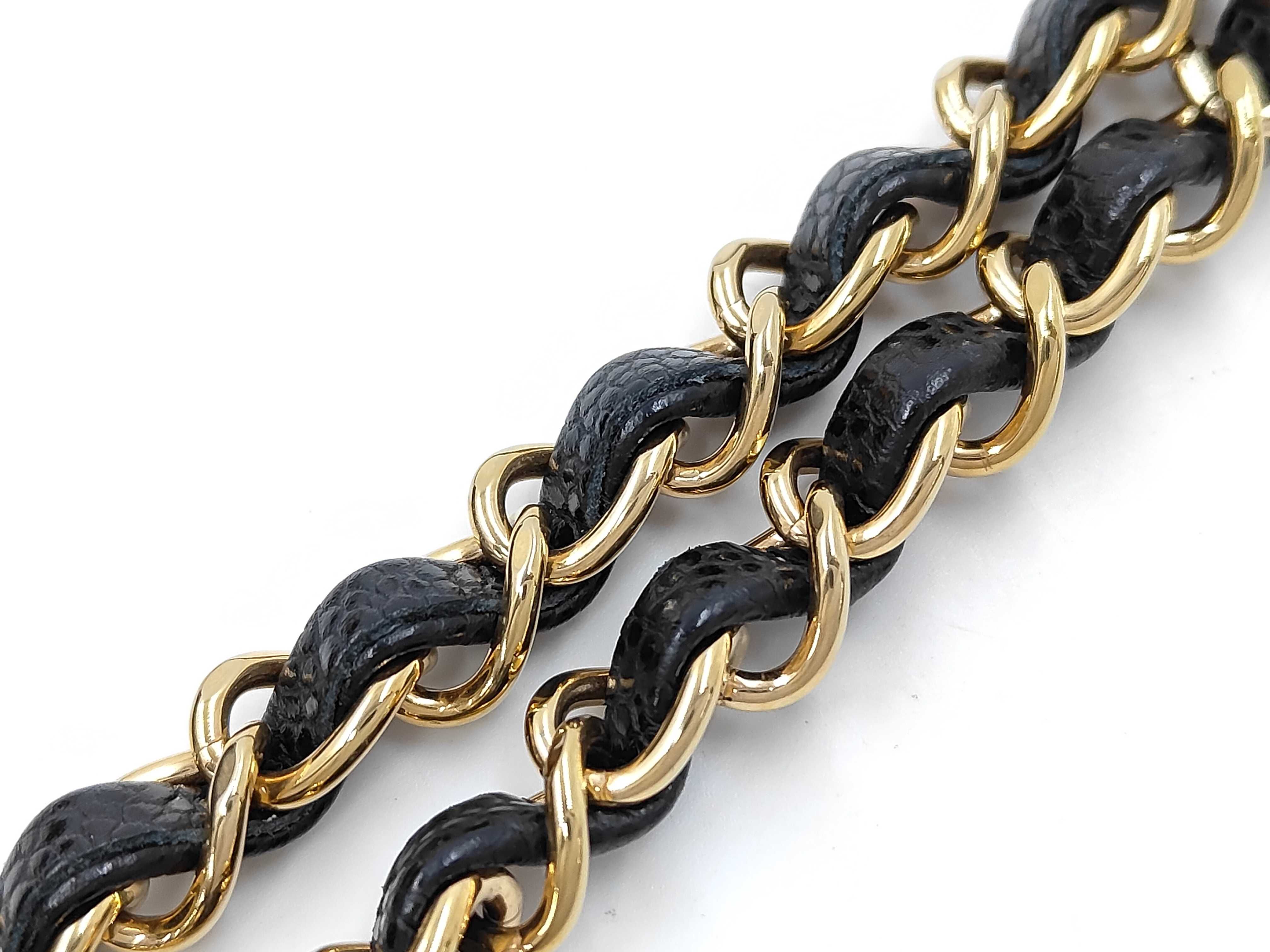 Matelassé Caviar Skin Chain Shoulder Bag — view 4
