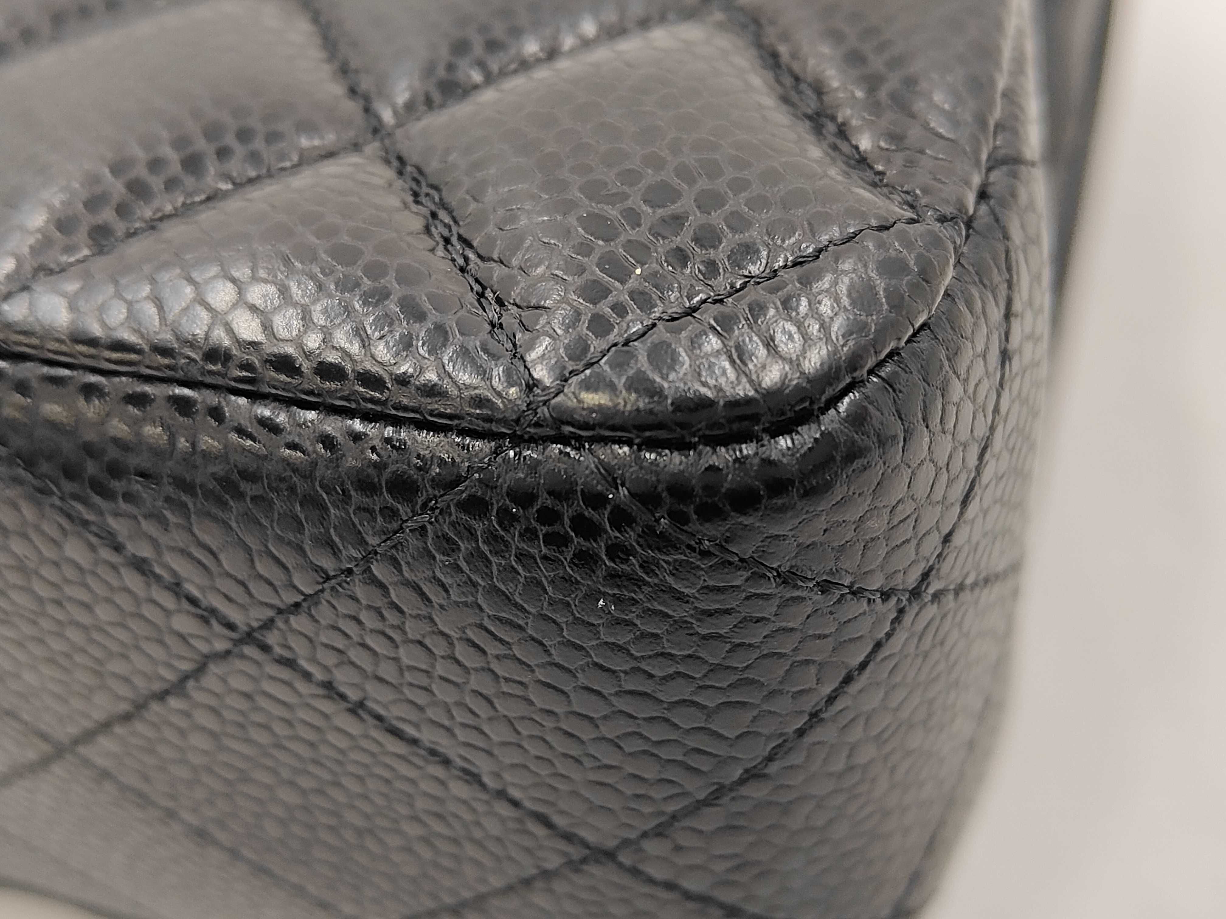 Matelassé Caviar Skin Chain Shoulder Bag — view 5