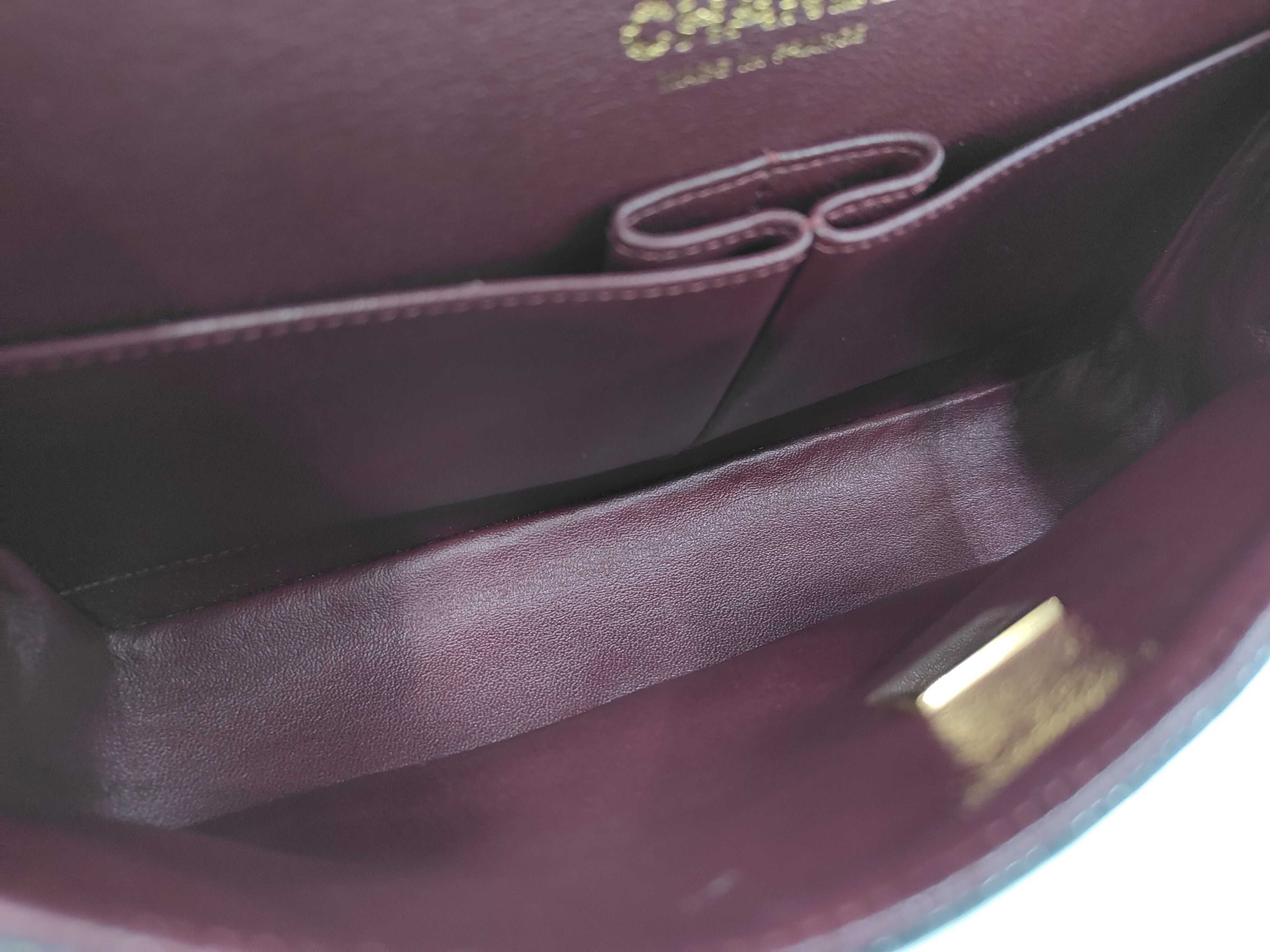 Matelassé Caviar Skin Chain Shoulder Bag — view 9