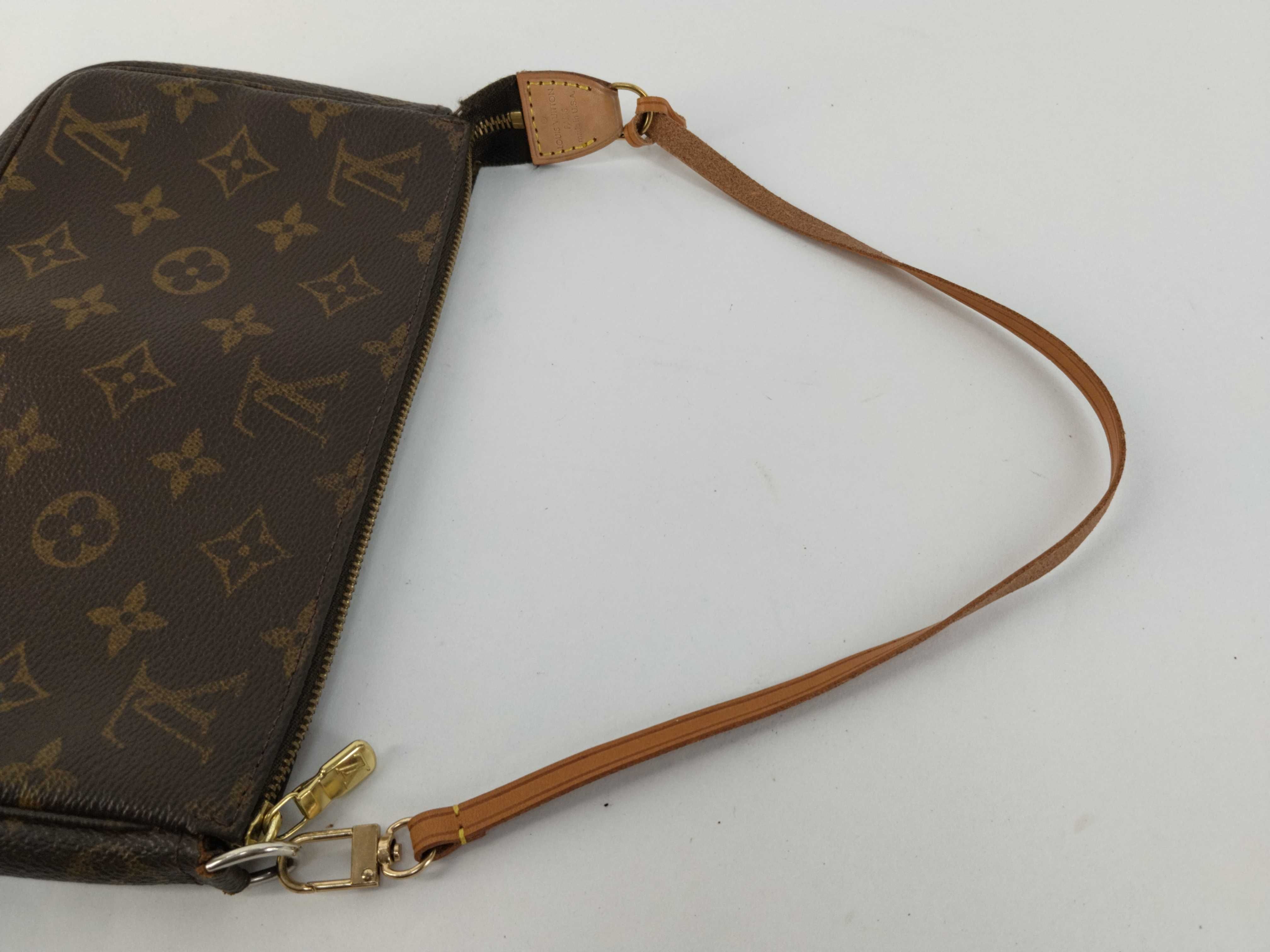 Monogram Vuitton M51980 Pochette Accessoires Pouch Monogram Canvas Brown Pouch — view 3