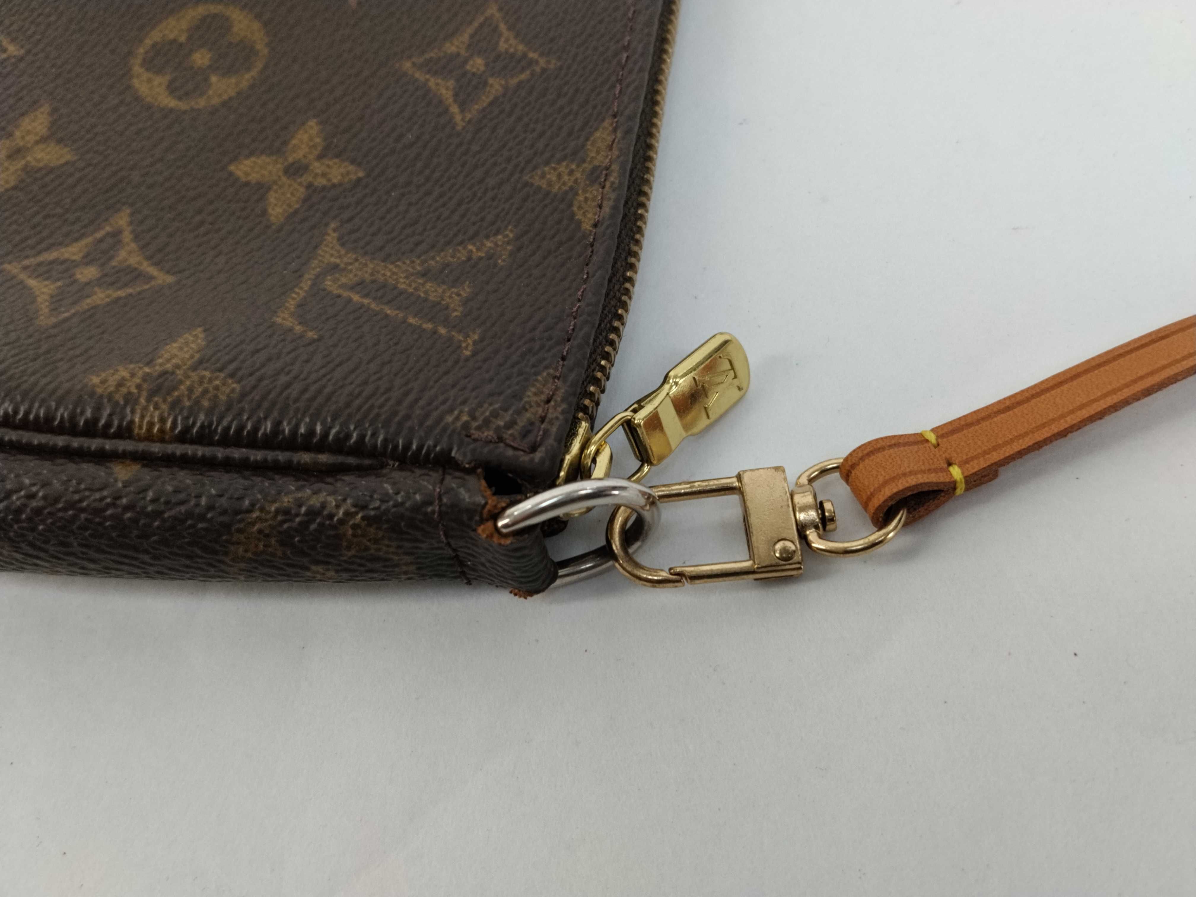 Monogram Vuitton M51980 Pochette Accessoires Pouch Monogram Canvas Brown Pouch — view 5