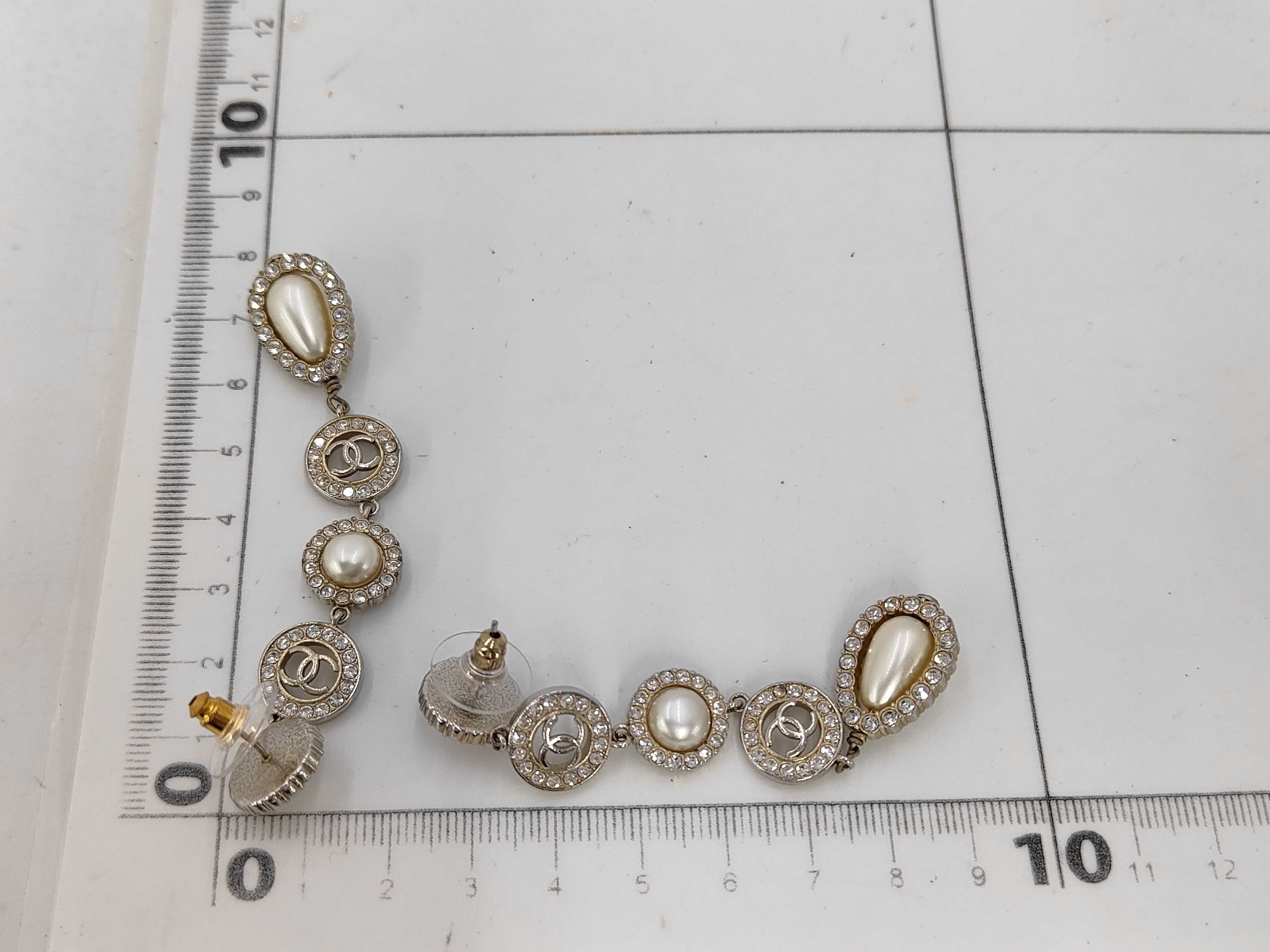 Earrings — view 7