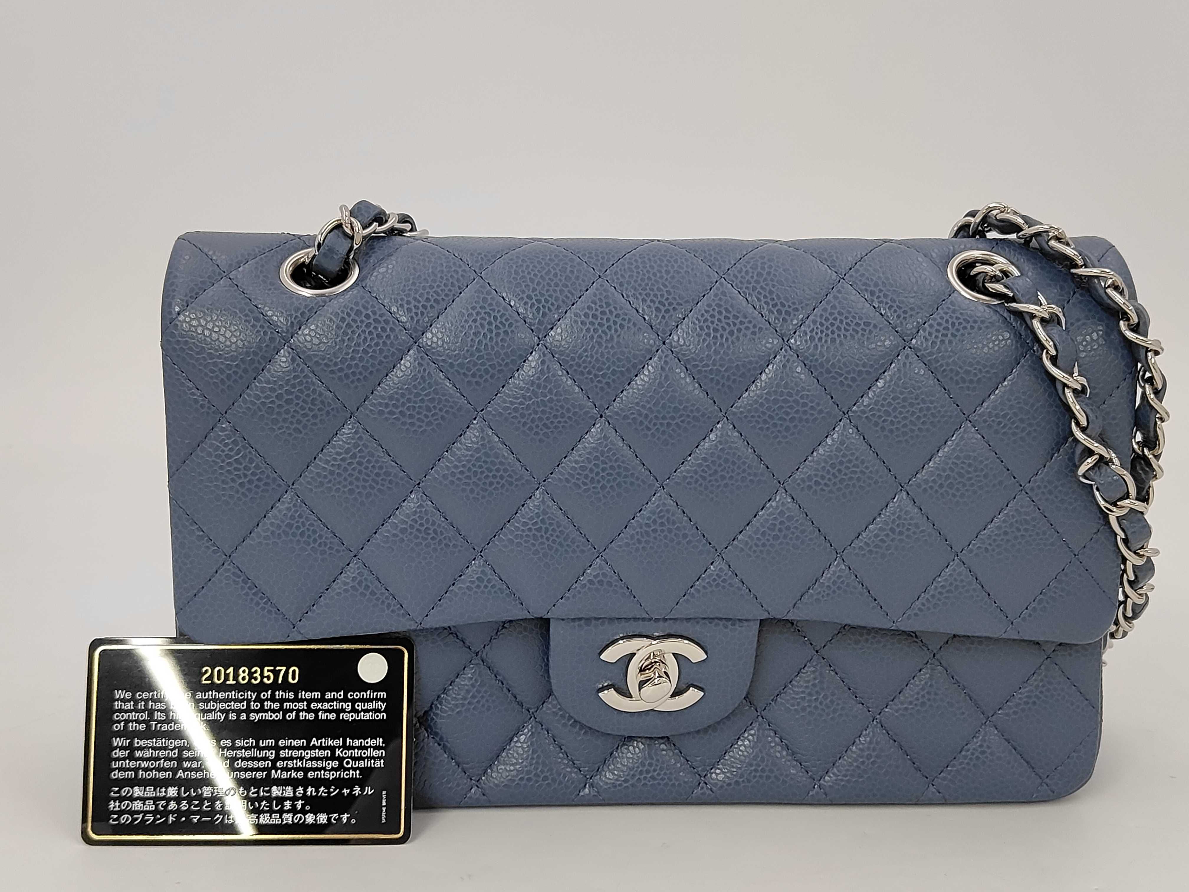 Classic Matelassé 25 Caviar Skin Blue-Gray Silver Hardware A01112 Shoulder Bag