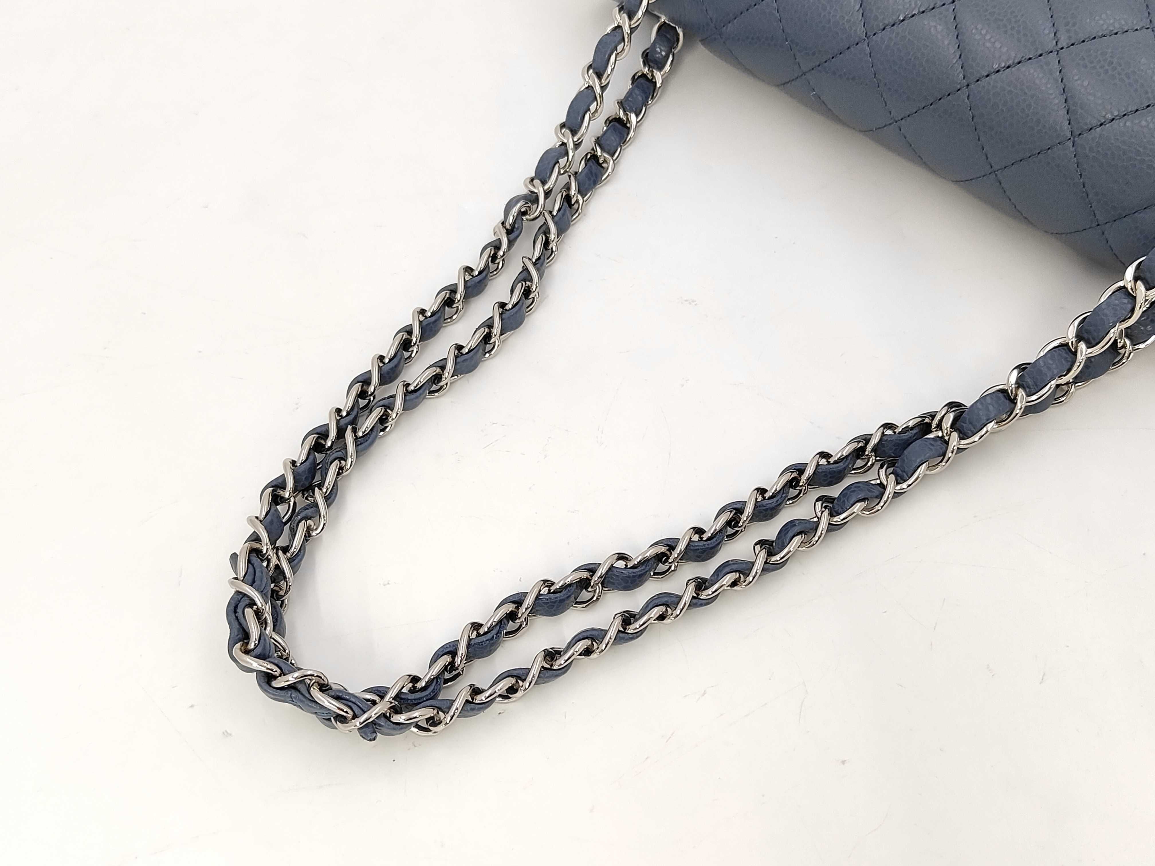 Classic Matelassé 25 Caviar Skin Blue-Gray Silver Hardware A01112 Shoulder Bag — view 5