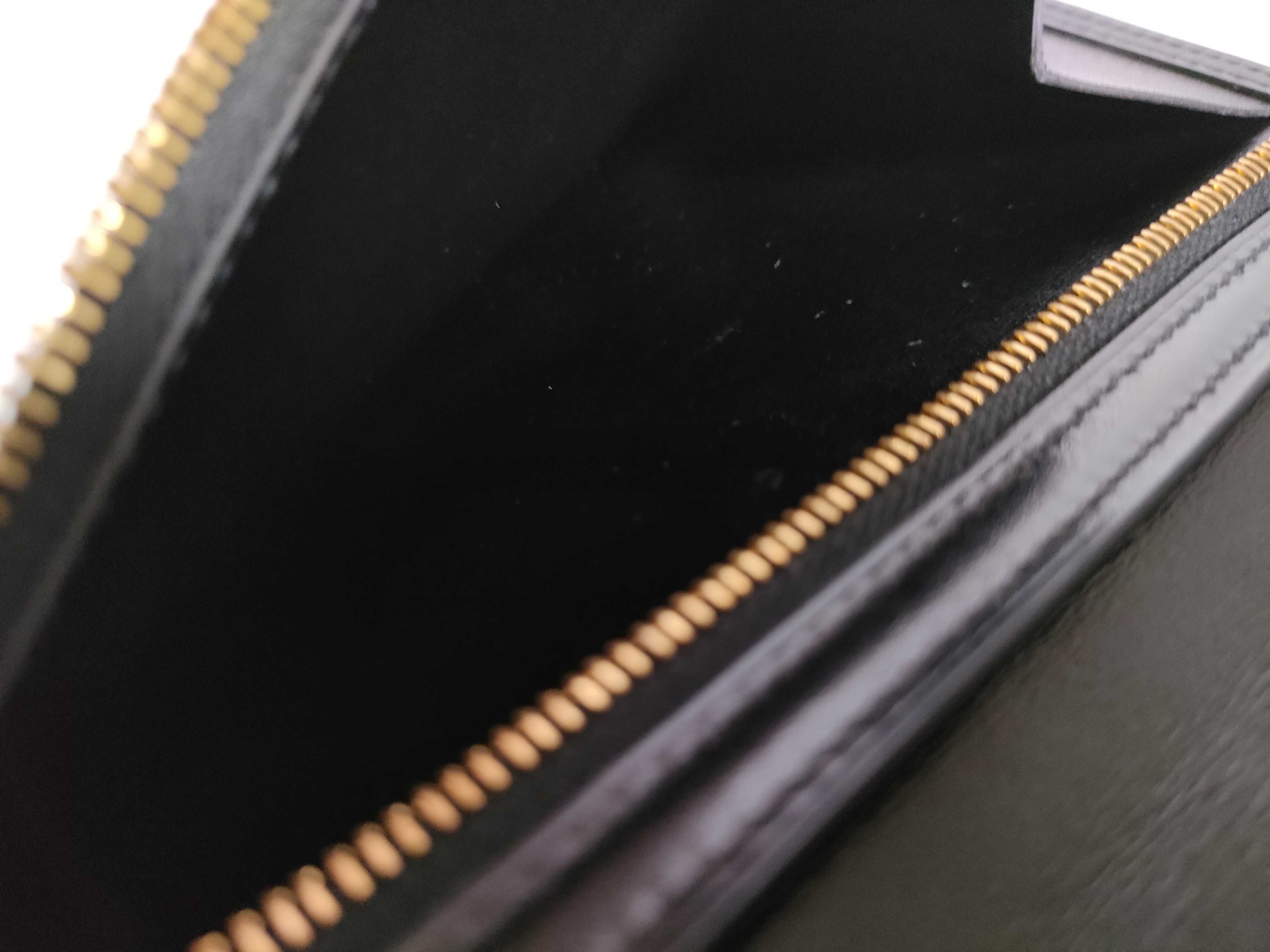 Bearn Soufflé Box Calf Black Wallet — view 11