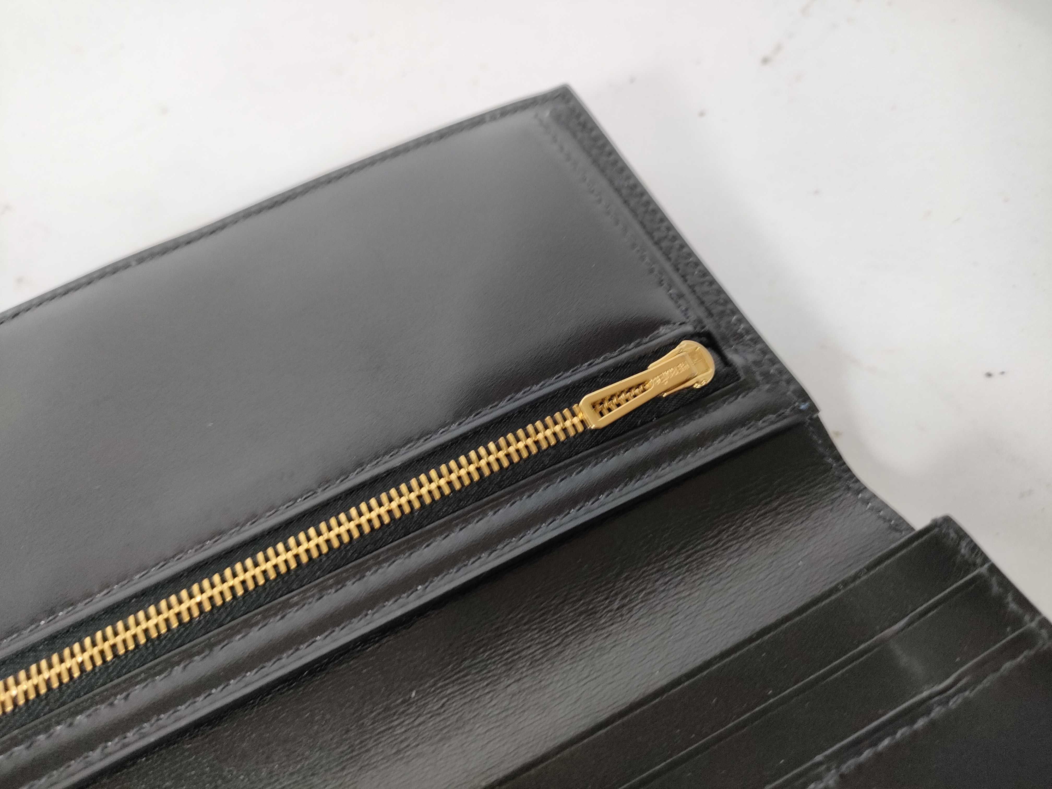 Bearn Soufflé Box Calf Black Wallet — view 10