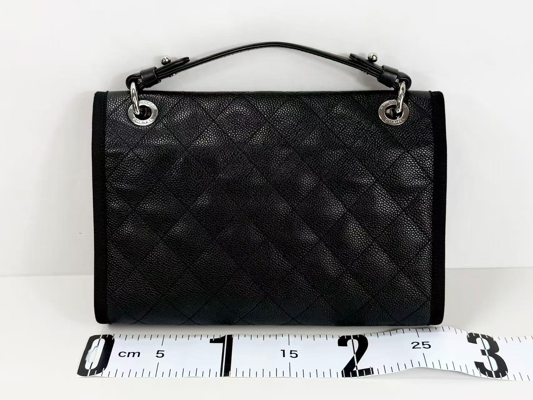 Black caviar leather 2-way Matelassé shoulder bag, W27cm, approximately 25th series. — view 3