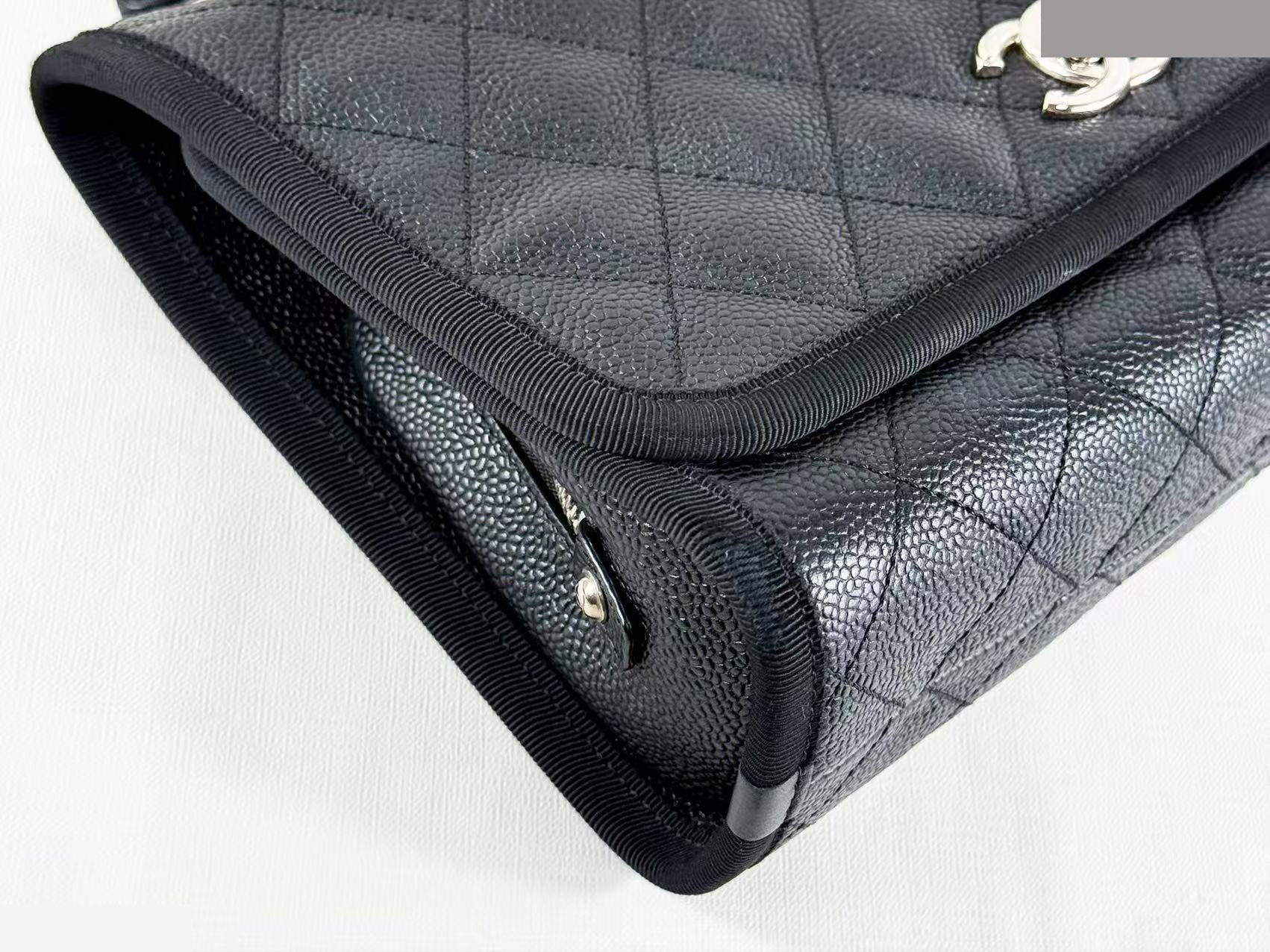 Black caviar leather 2-way Matelassé shoulder bag, W27cm, approximately 25th series. — view 5
