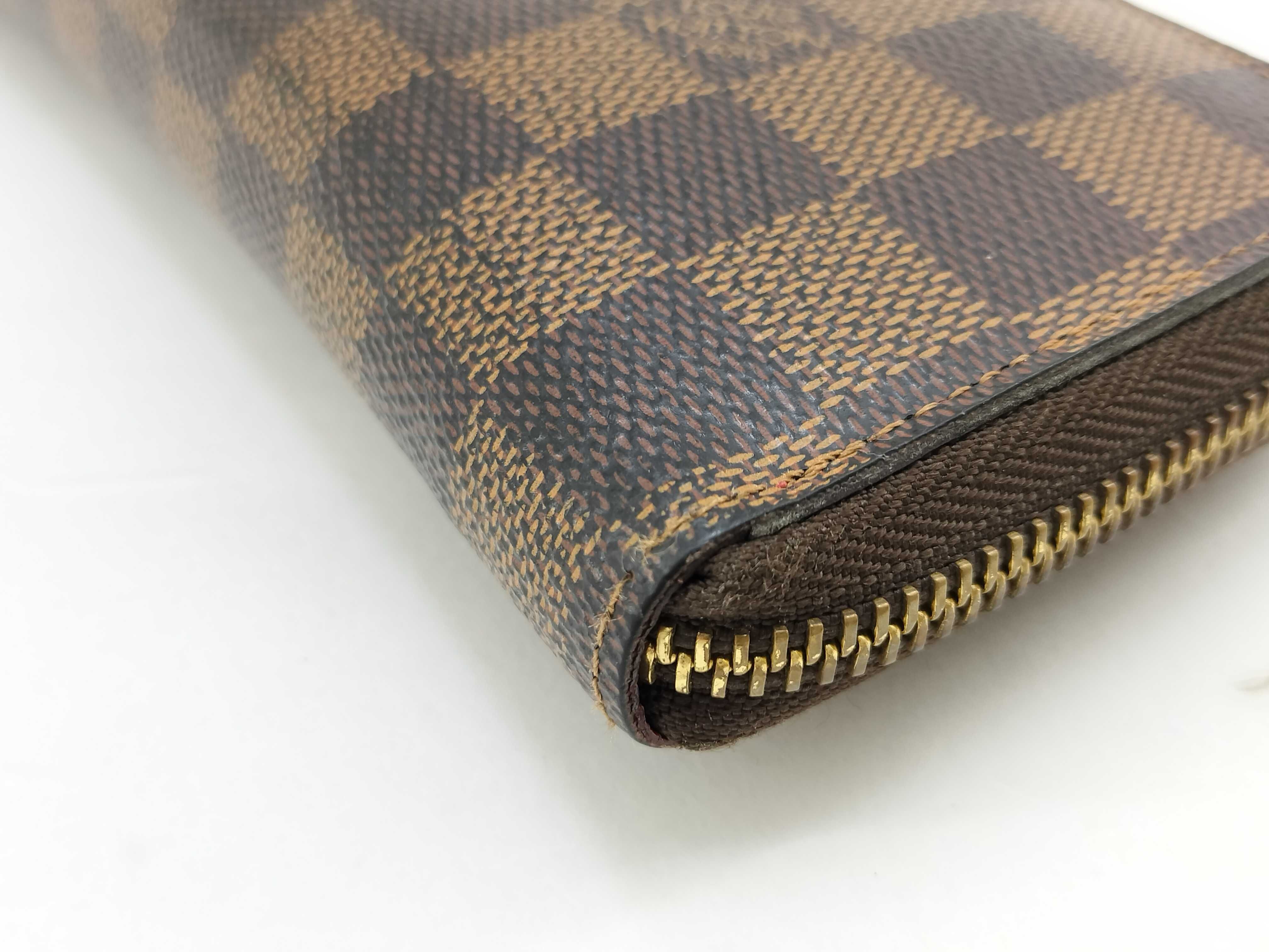 Damier Zippy Wallet — view 4
