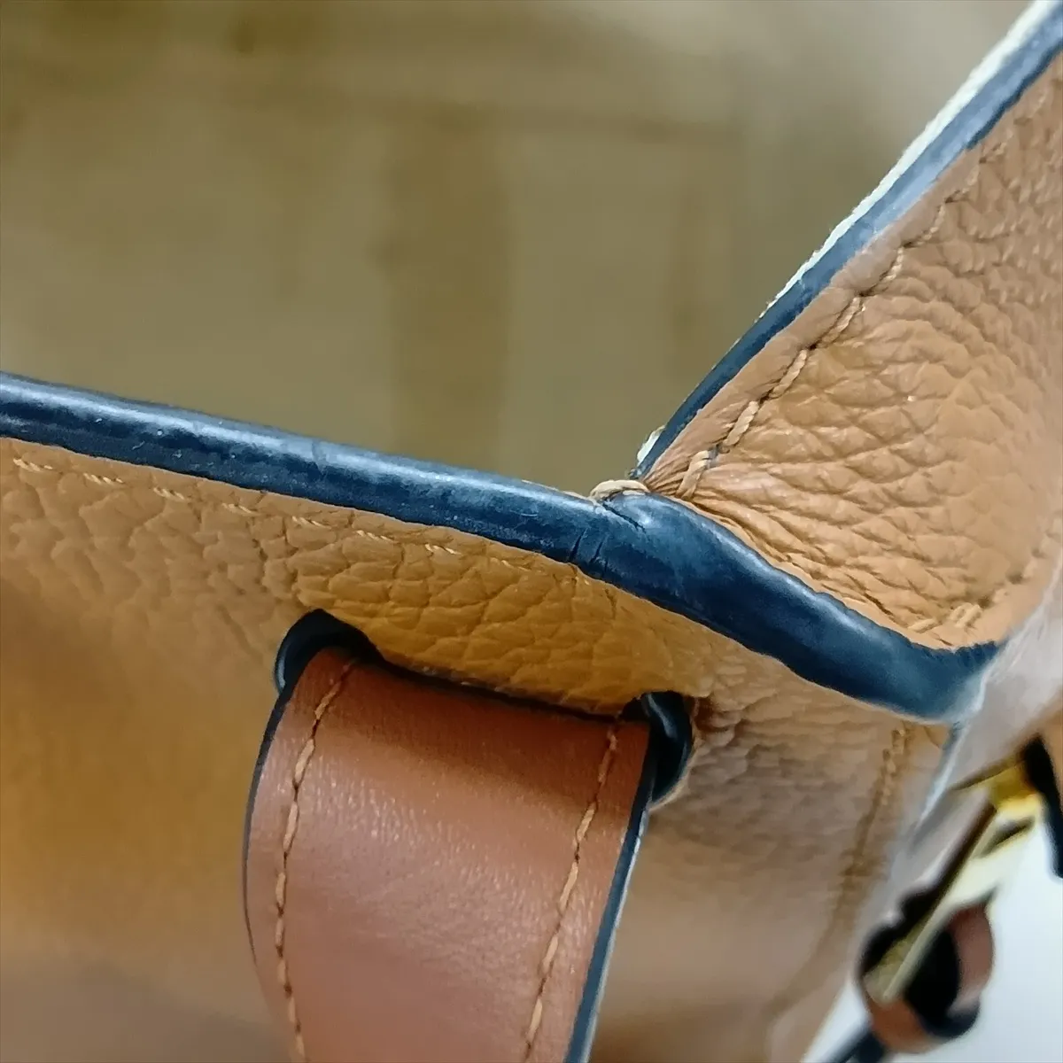 Hammock Compact Leather 2-Way Handbag, Brown — view 11