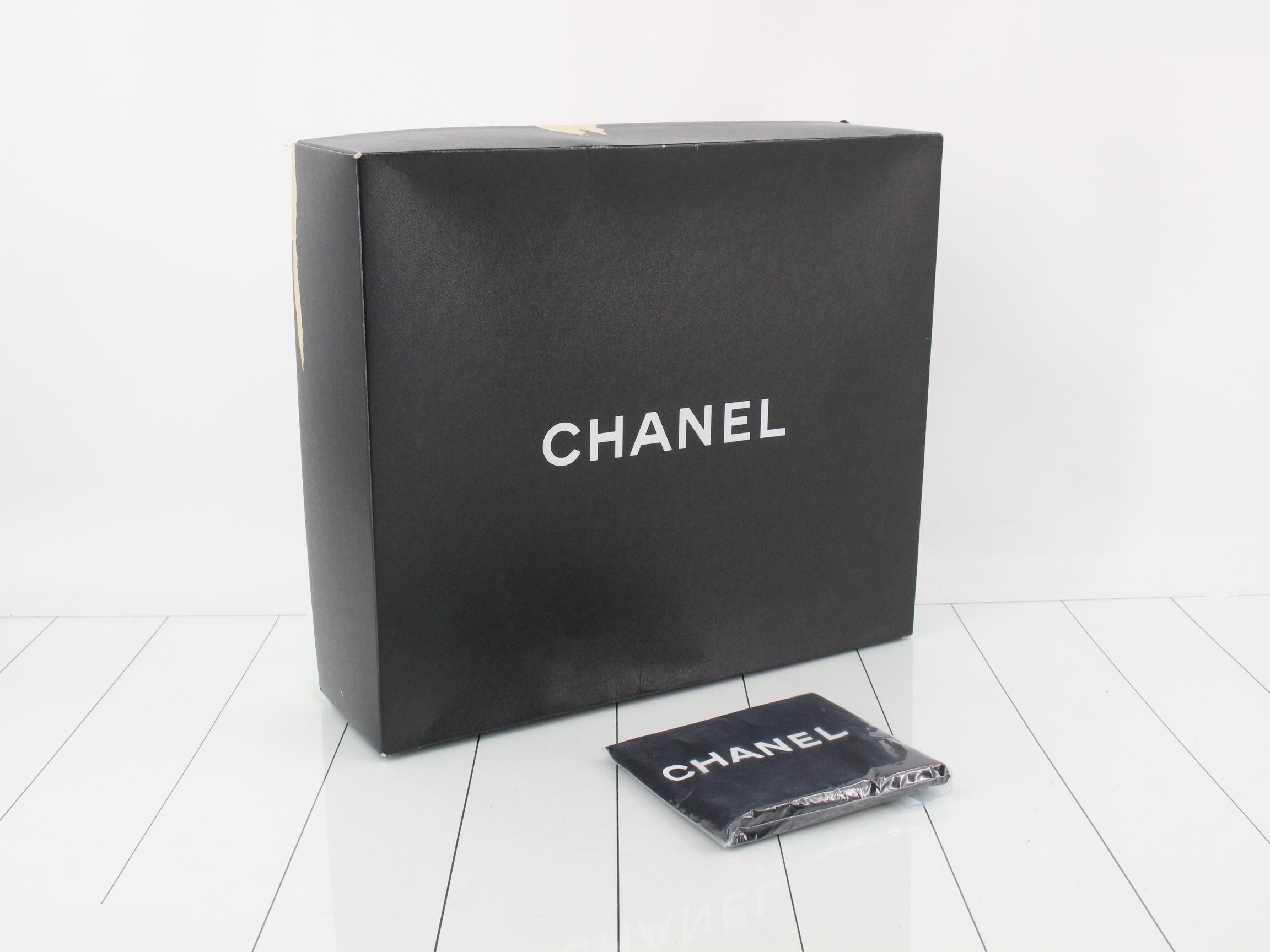 Paris Biarritz Tote PM, Black, Silver Hardware, Series 11, Includes Card and Sticker, W25cm — view 7