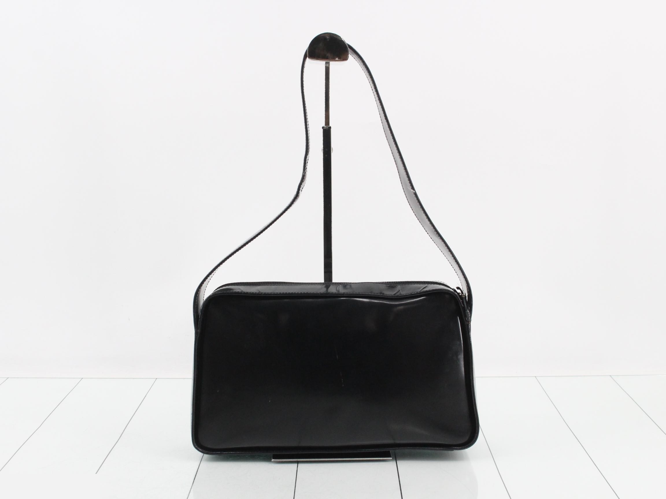 handbag — view 2
