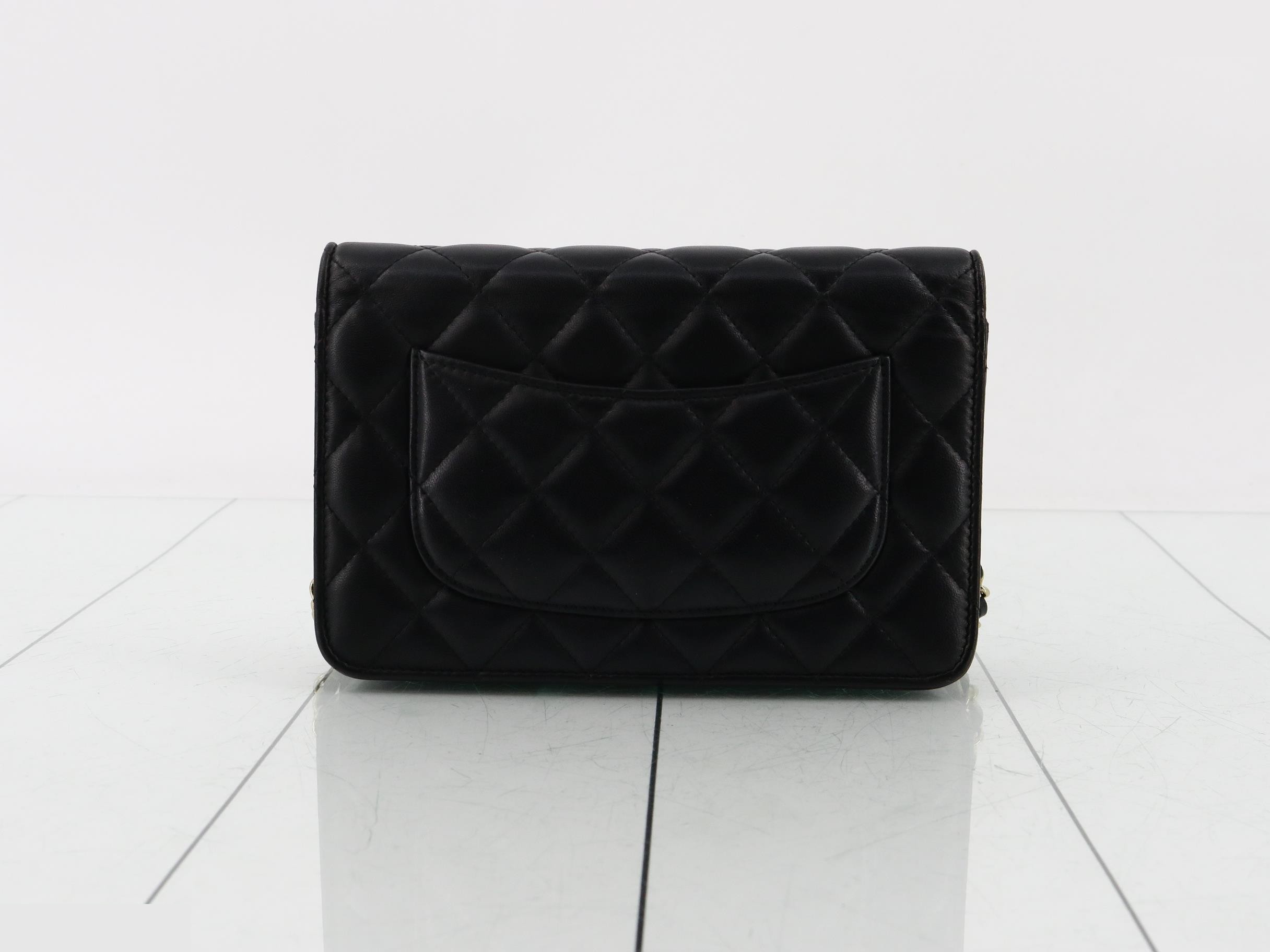Matelassé Chain Shoulder Bag - Camellia — view 2