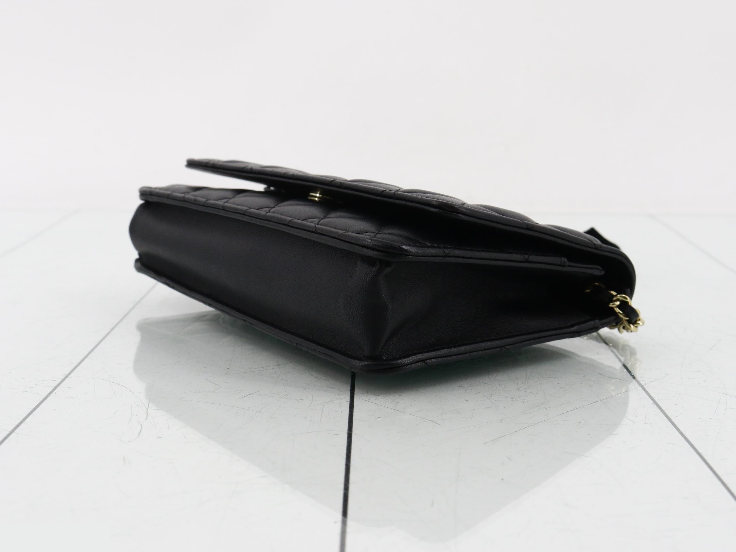 Matelassé Chain Shoulder Bag - Camellia — view 6