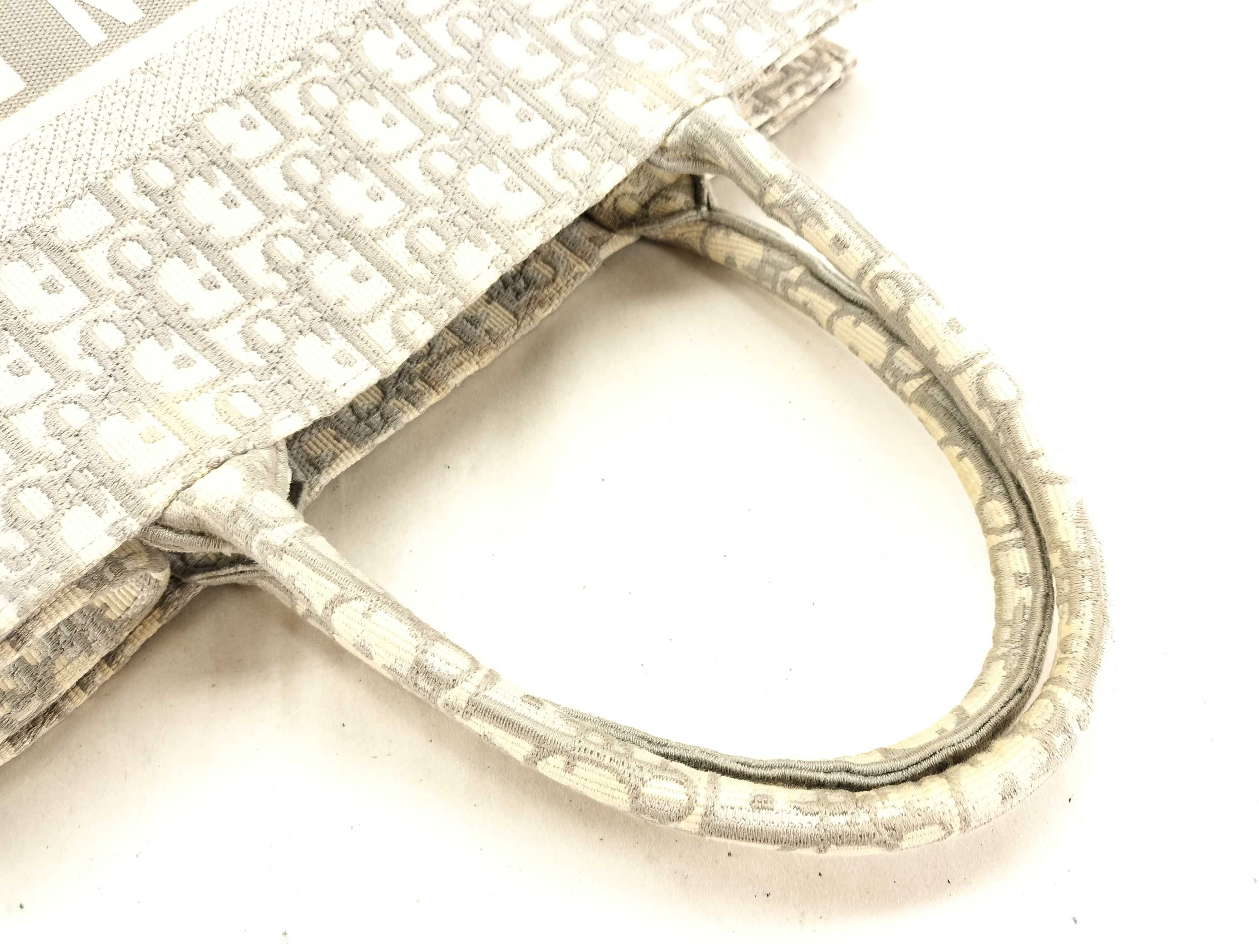 Oblique Book Tote Medium RFID Tote Bag — view 3