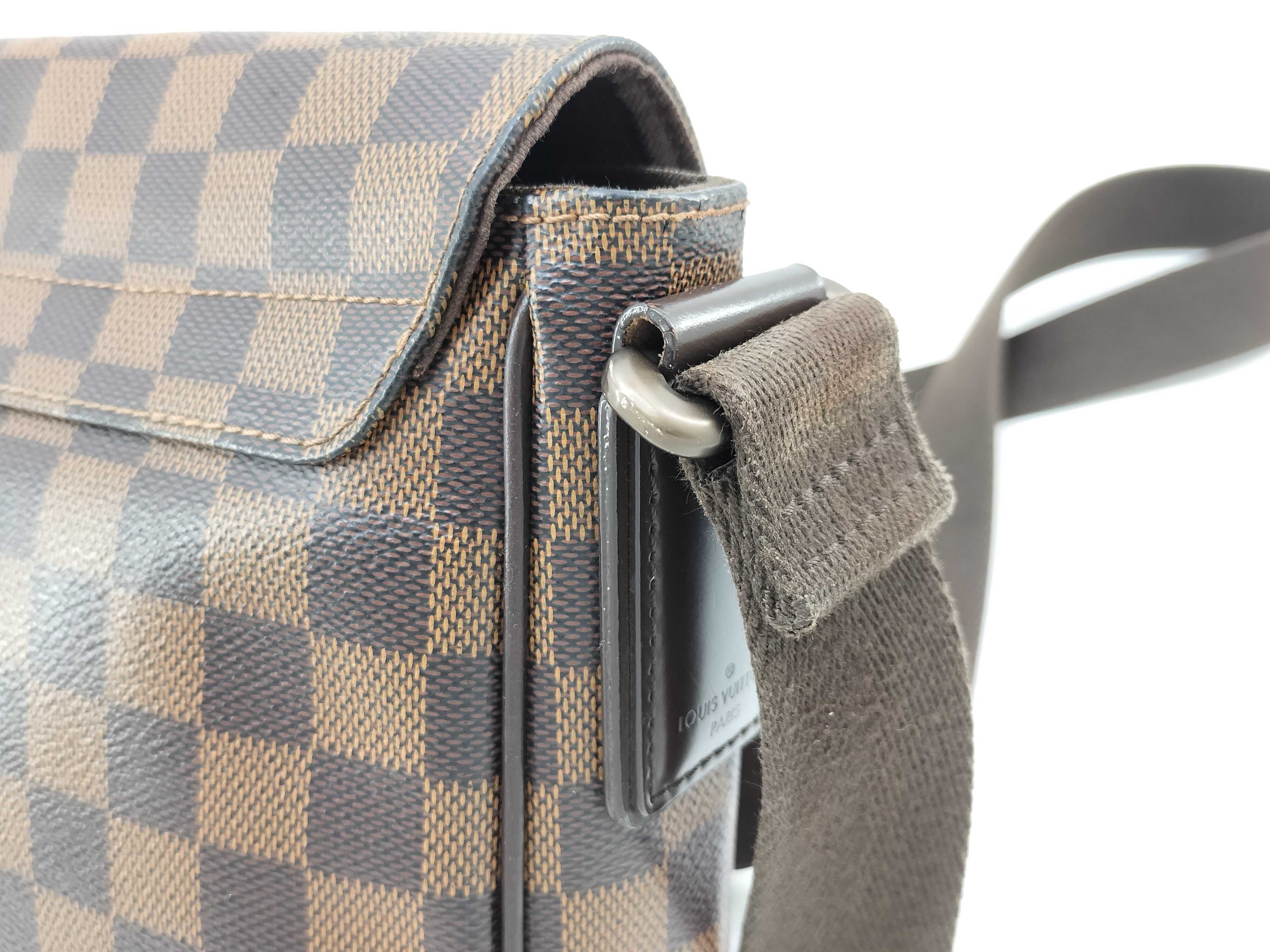 Damier District PM Shoulder Bag — view 3