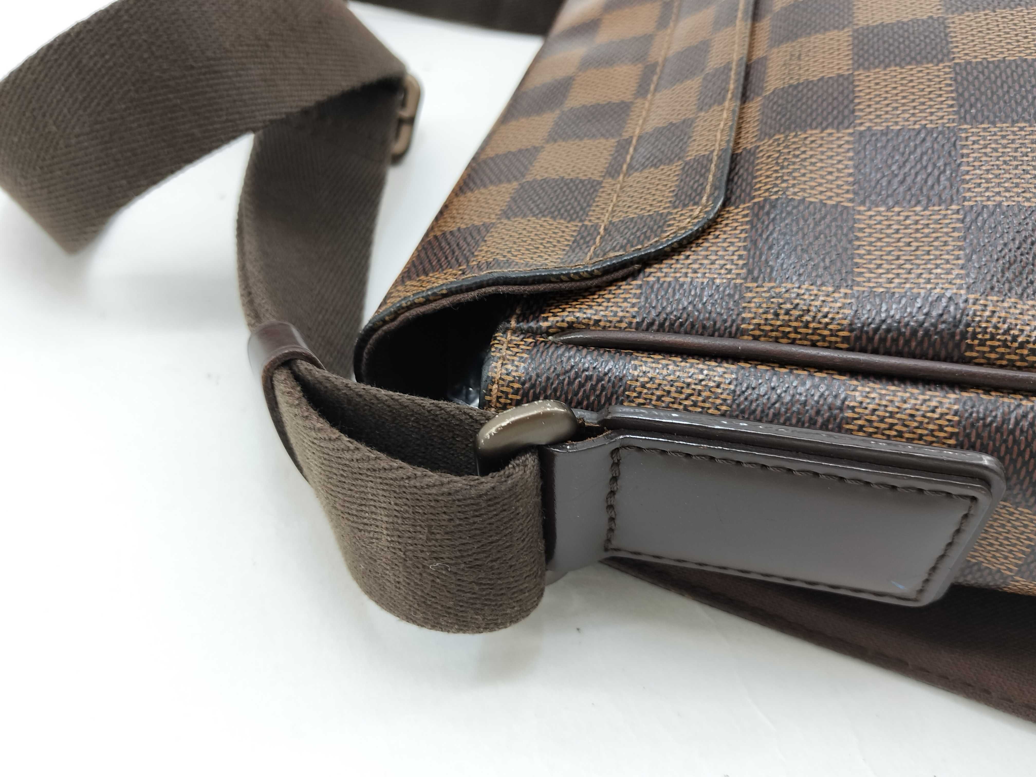 Damier District PM Shoulder Bag — view 7