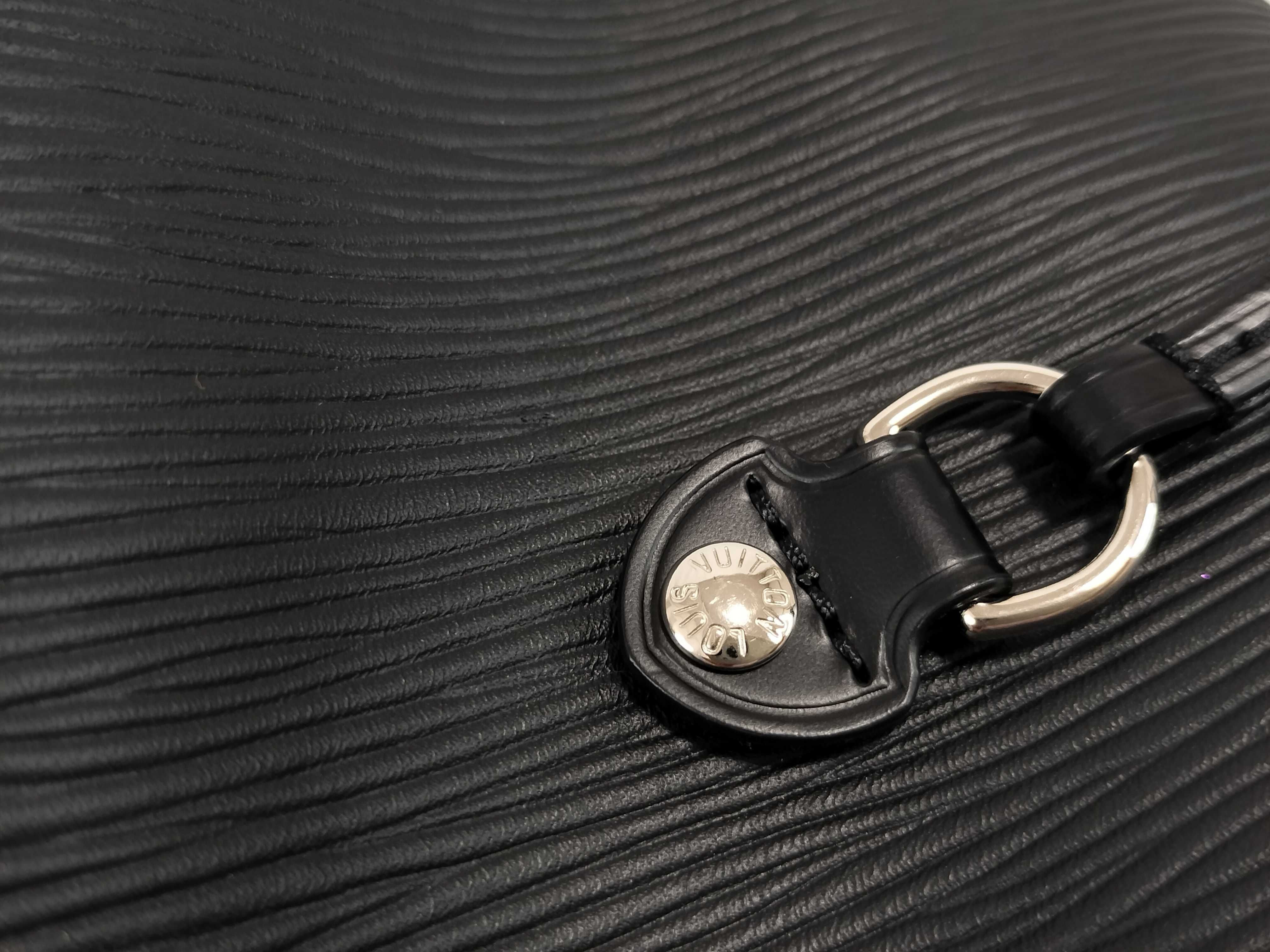 Epi Neverfull MM Epi Black M11930 Tote Bag — view 13