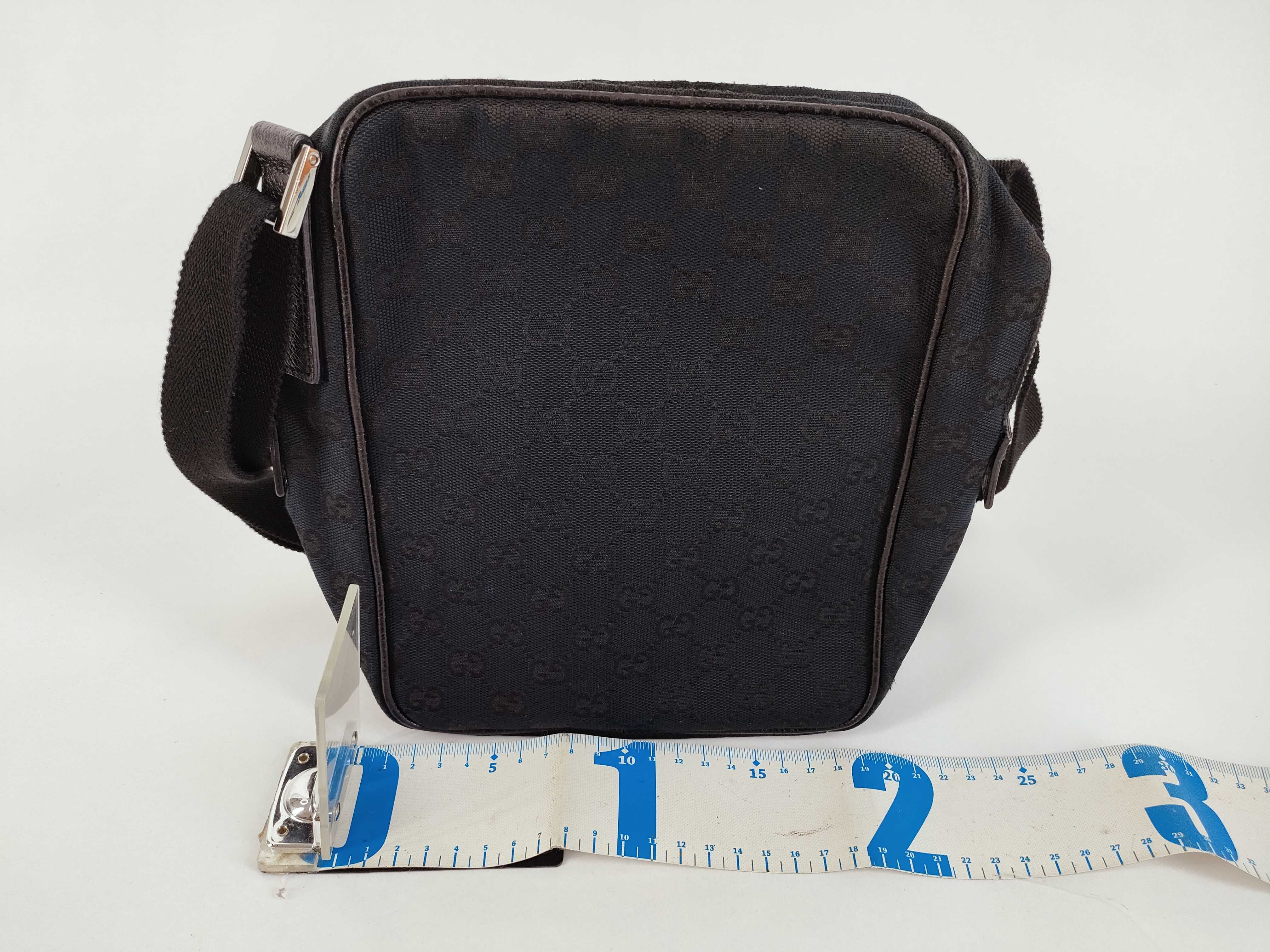 GG Canvas Shoulder Bag — view 2