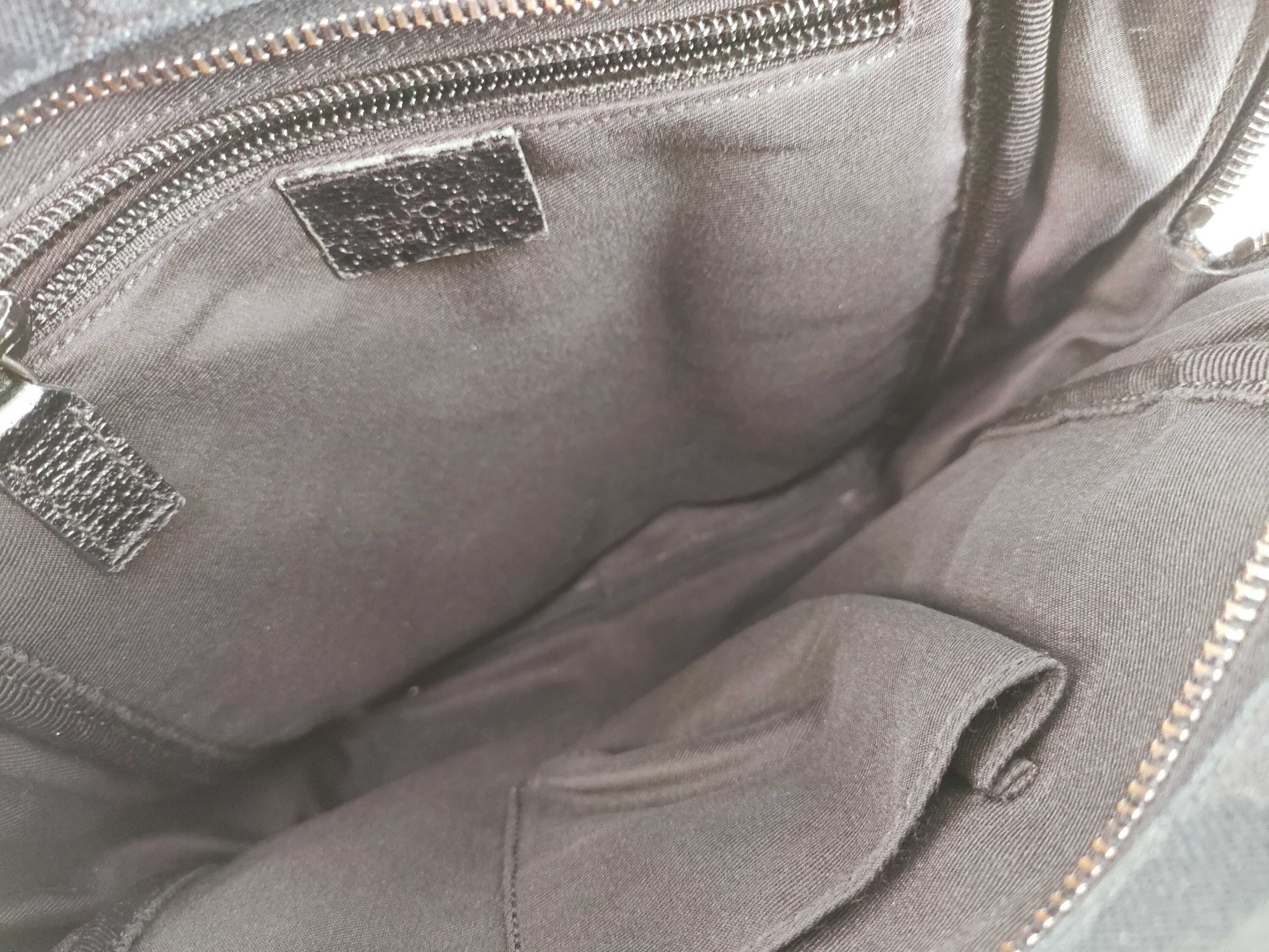 GG Canvas Shoulder Bag — view 11