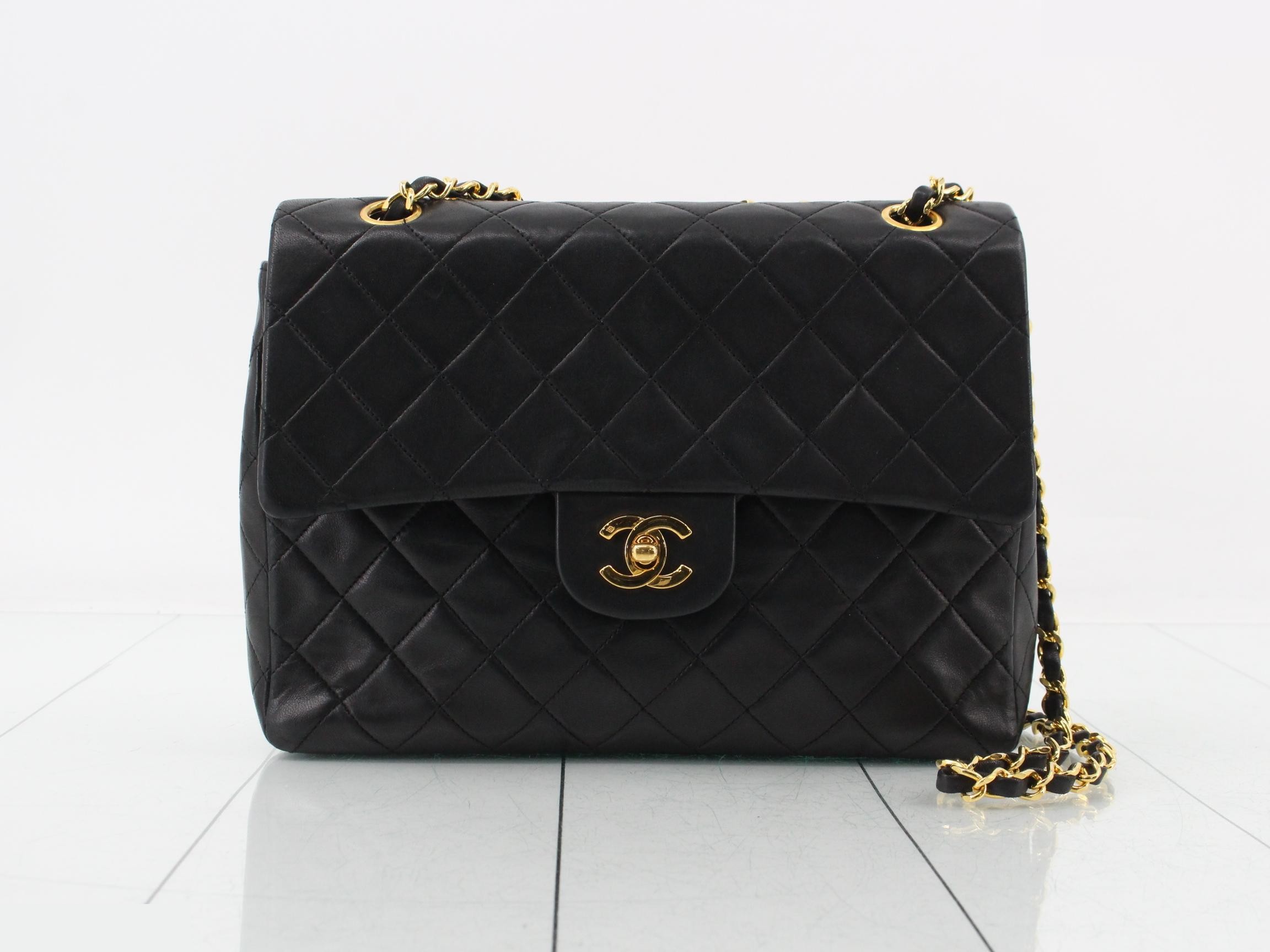 Lambskin Matelassé 25 Double Flap Double Chain Shoulder Bag