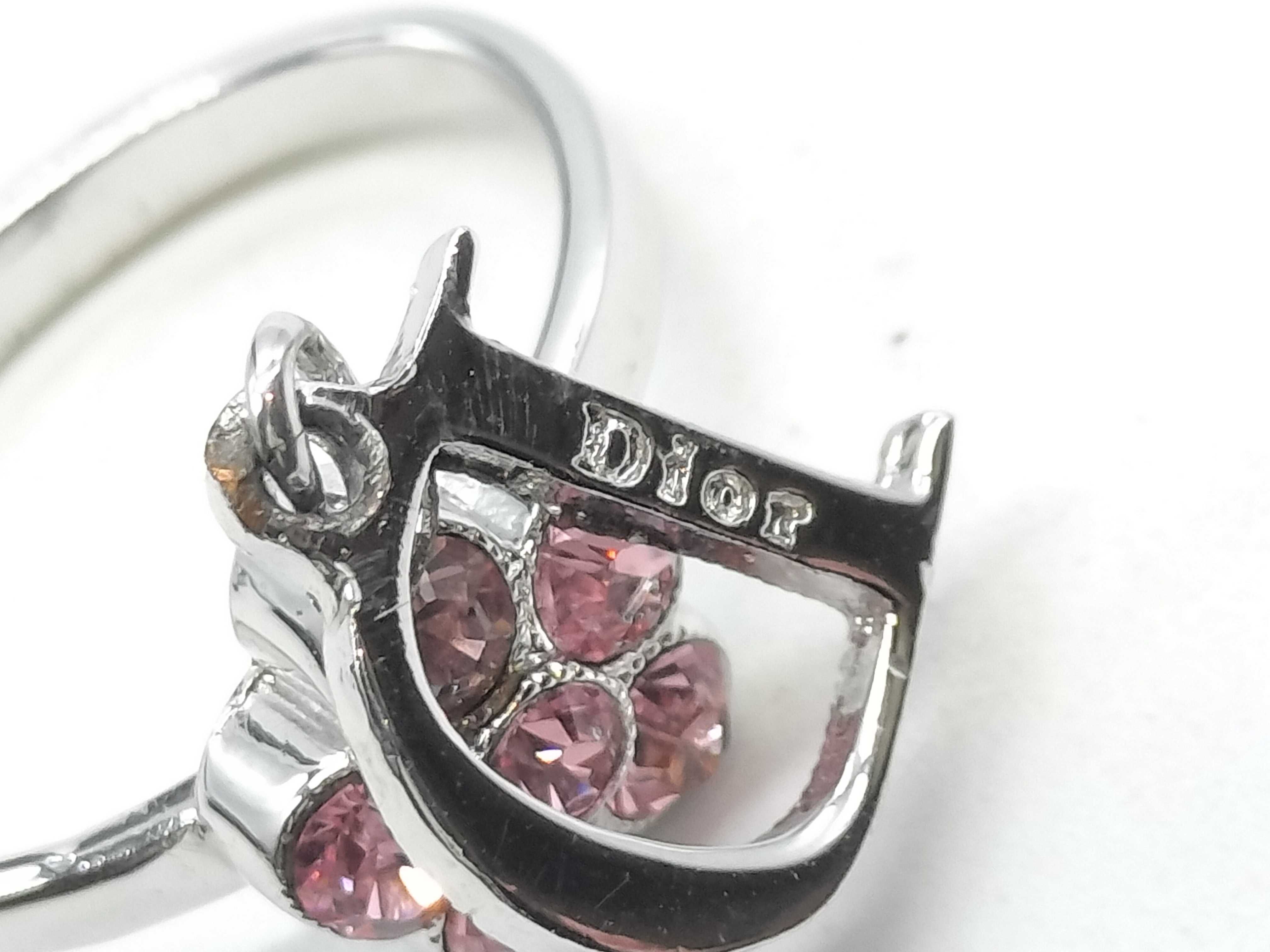 Ring with D-shaped clasp — view 6