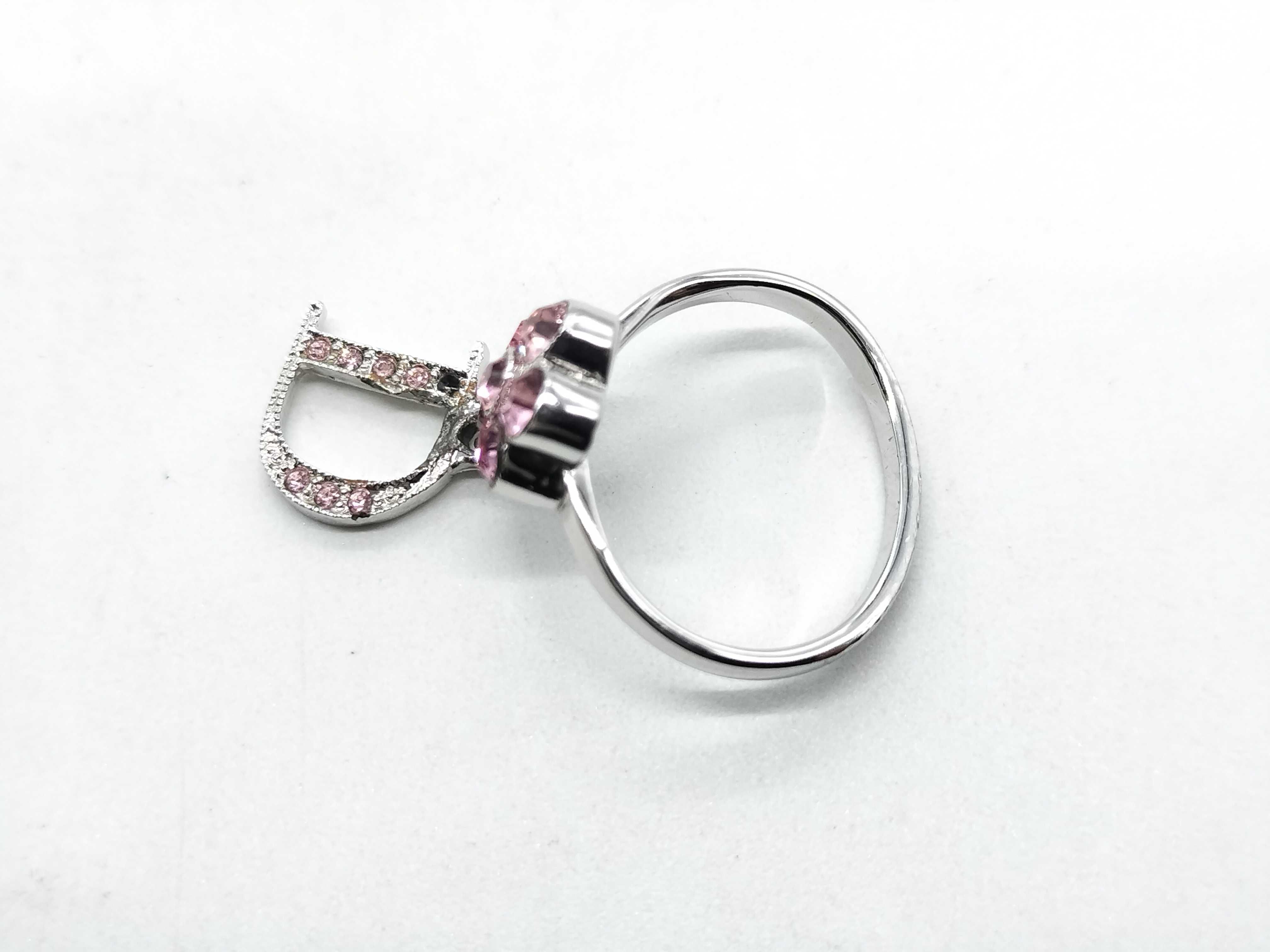 Ring with D-shaped clasp — view 8