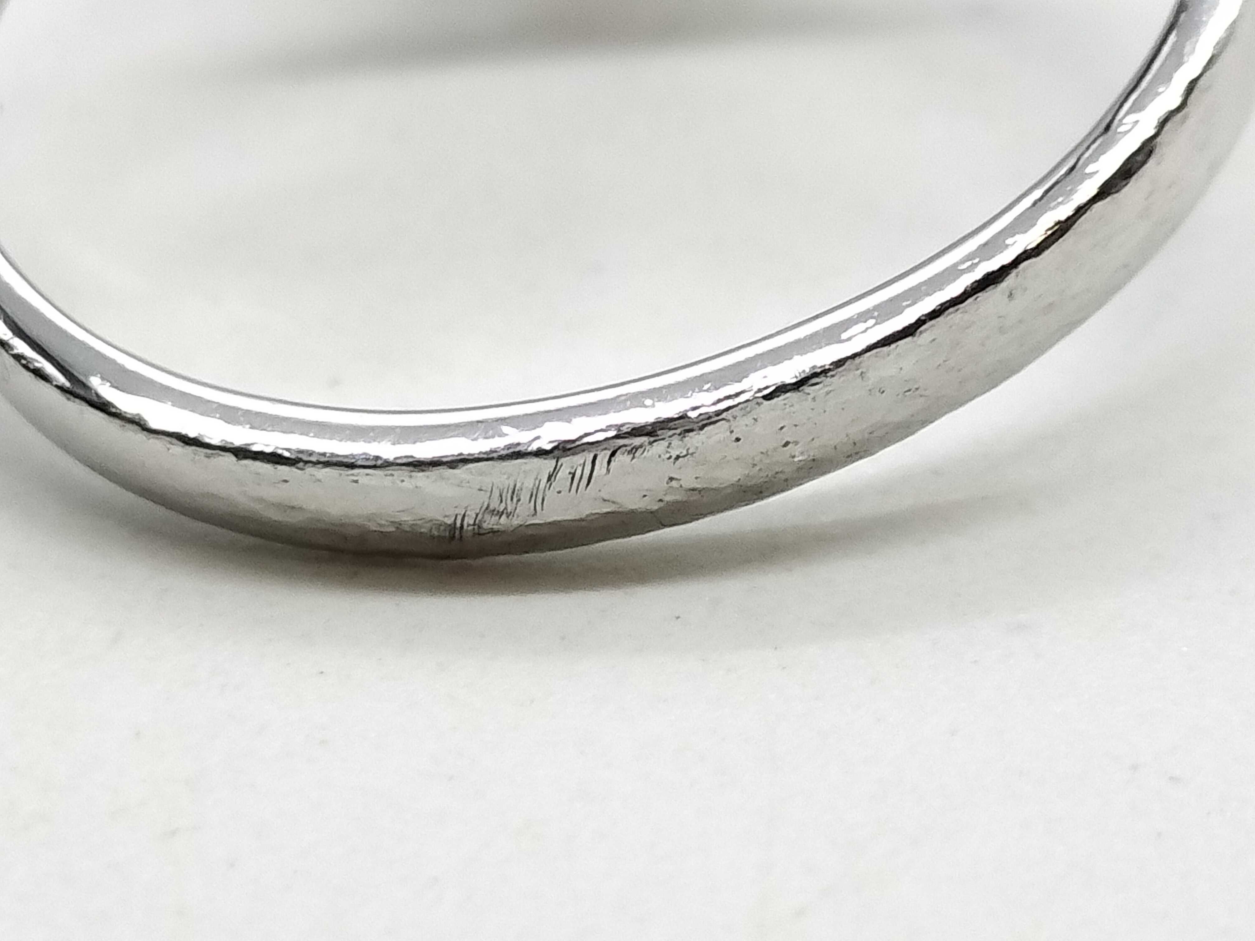 Ring with D-shaped clasp — view 10