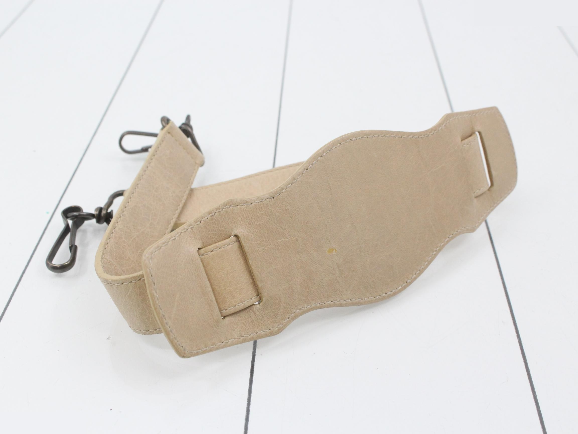 The City Shoulder Bag — view 7