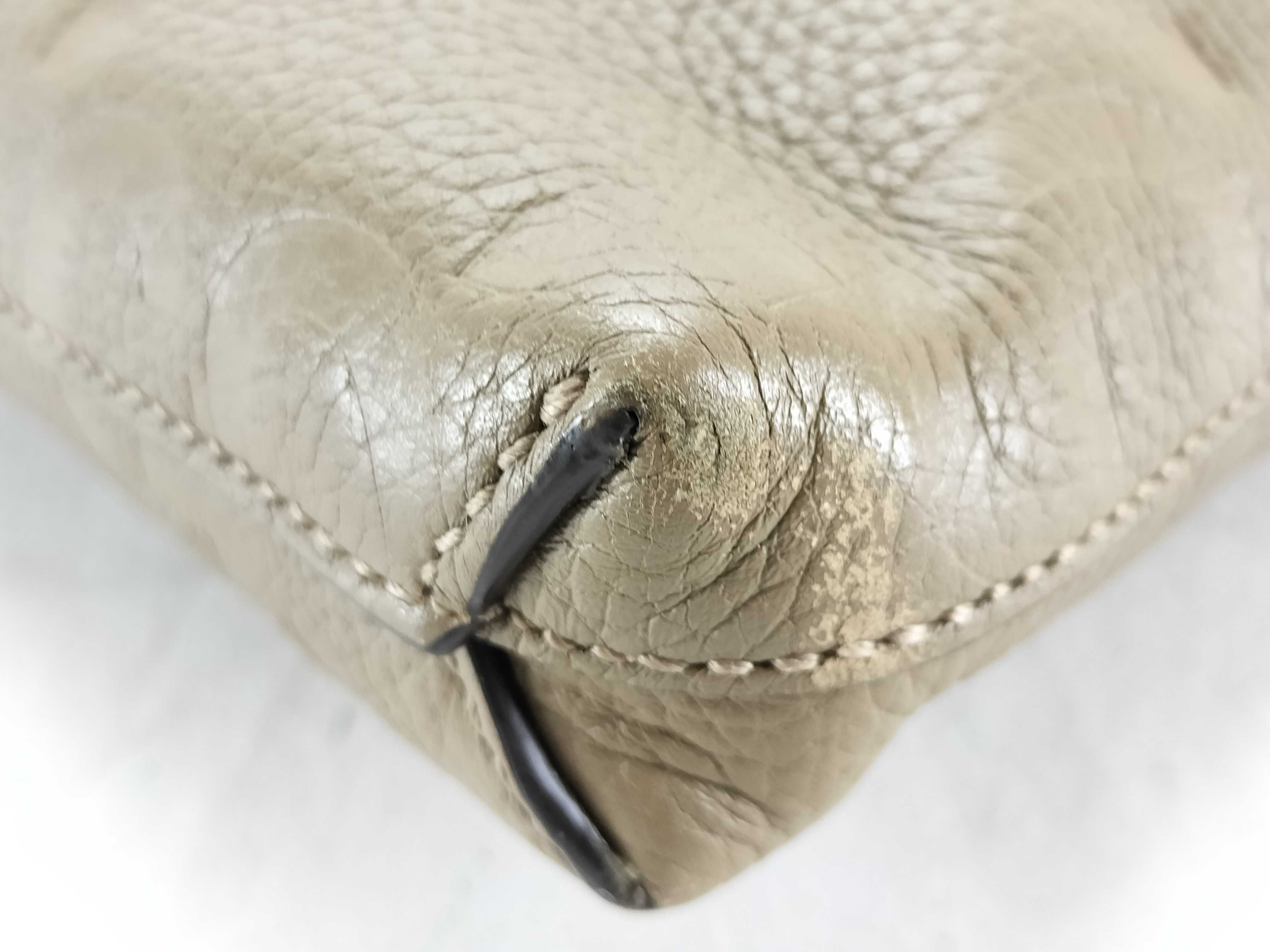 GG Inbossed Shoulder Bag, Leather, 696009 Shoulder Bag — view 6